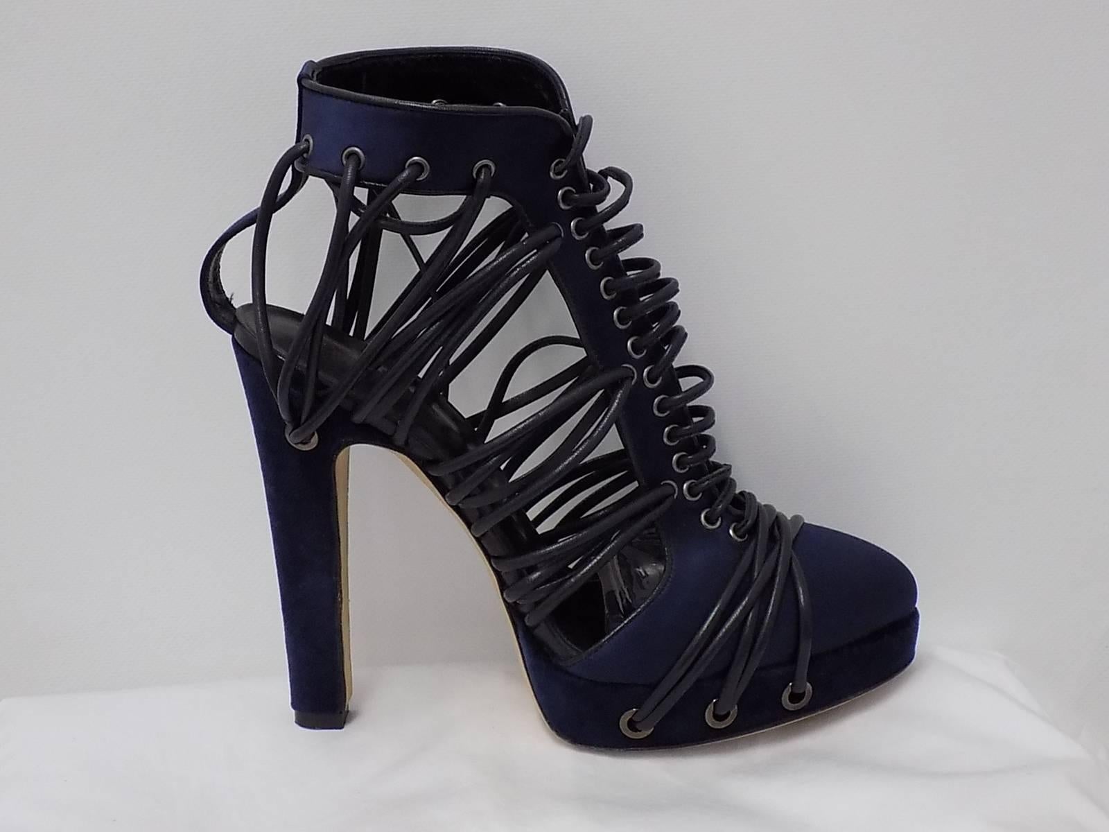 Women's Versace Gladiator Leather Ankle  Strap  Evening Booties sz 40 For Sale