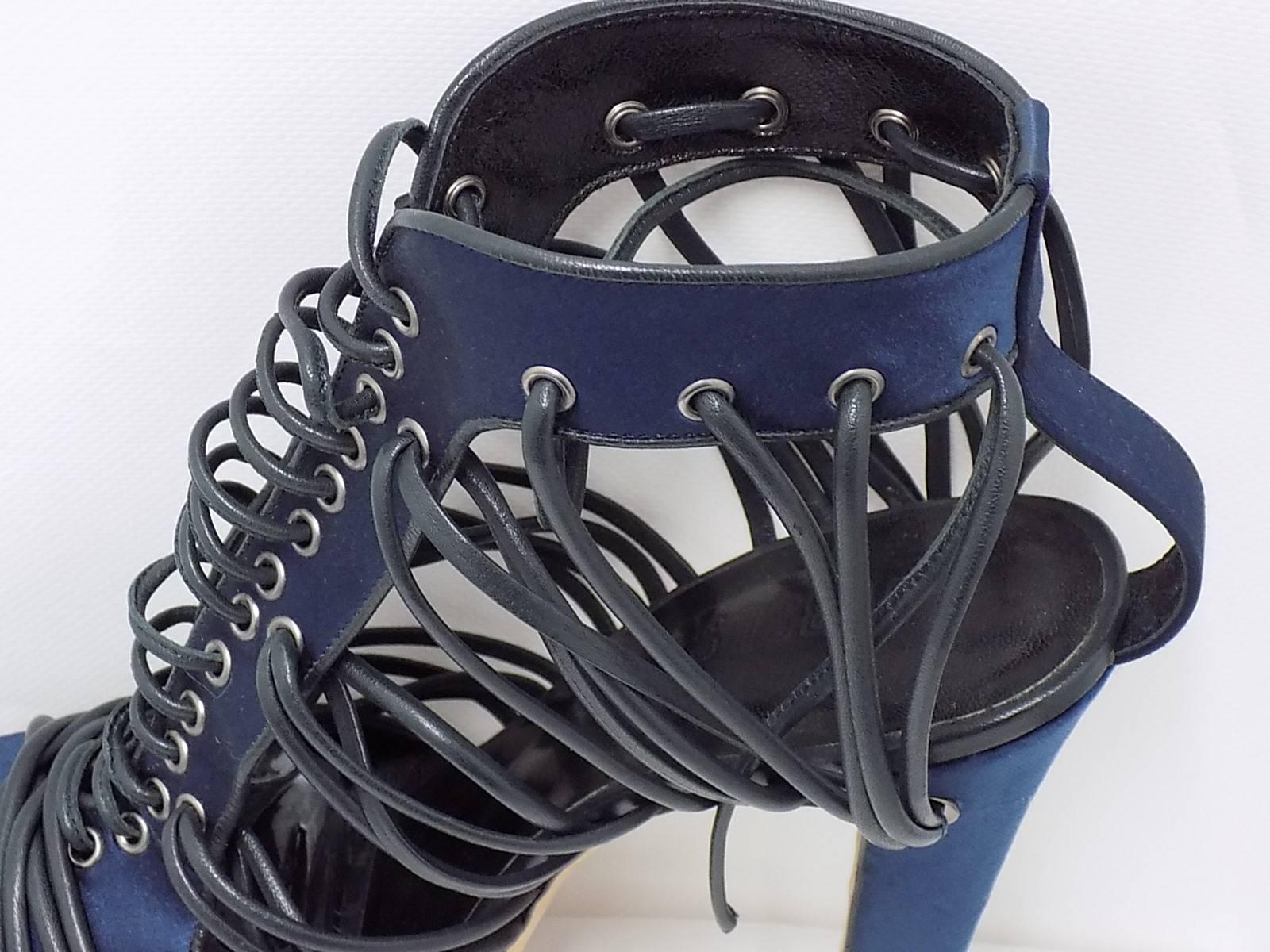 Versace Gladiator Leather Ankle  Strap  Evening Booties sz 40 For Sale 4