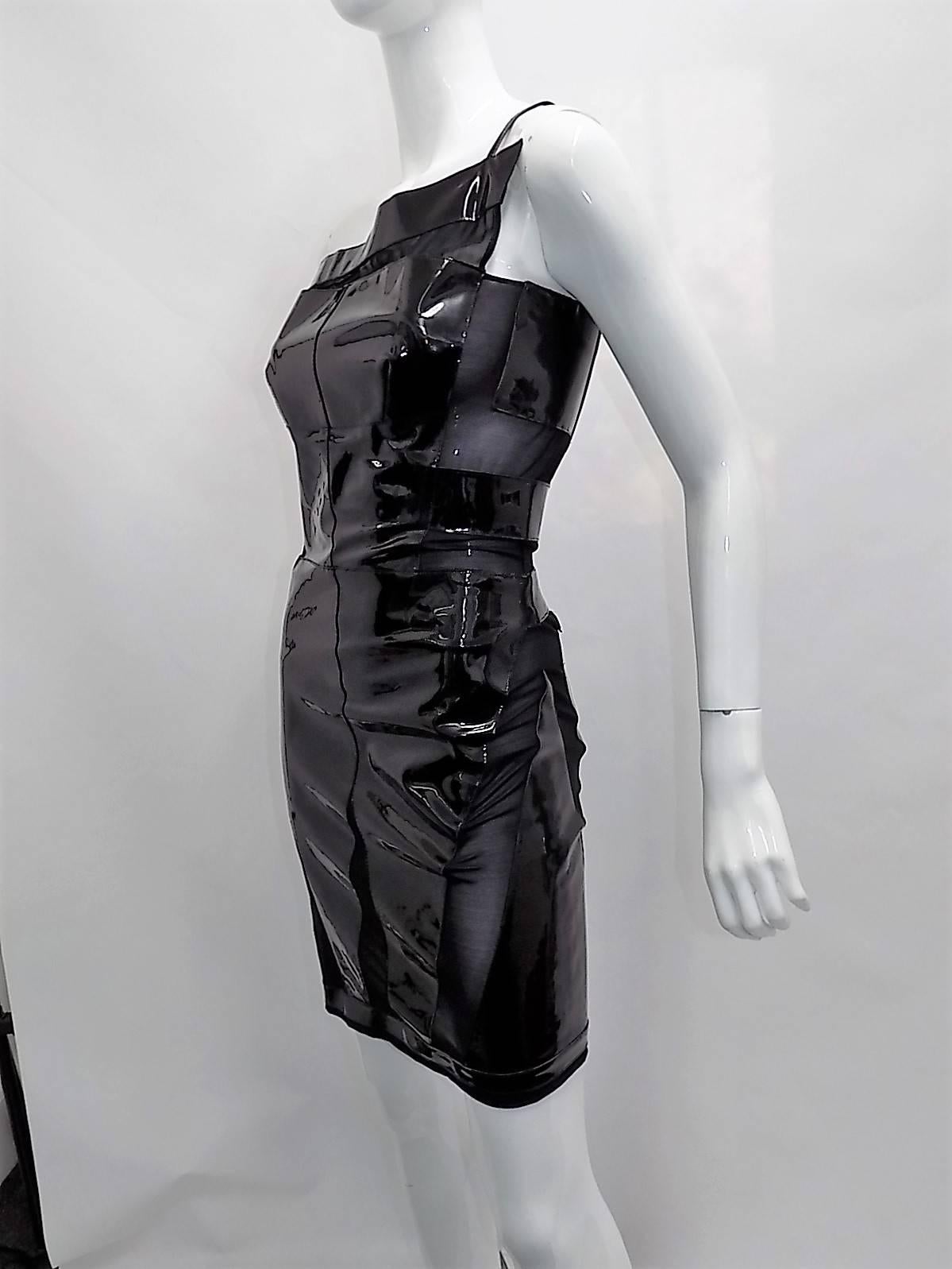 Balenciaga spring 2007 black  Fetish  Futuristic Leather  catwalk dress 2