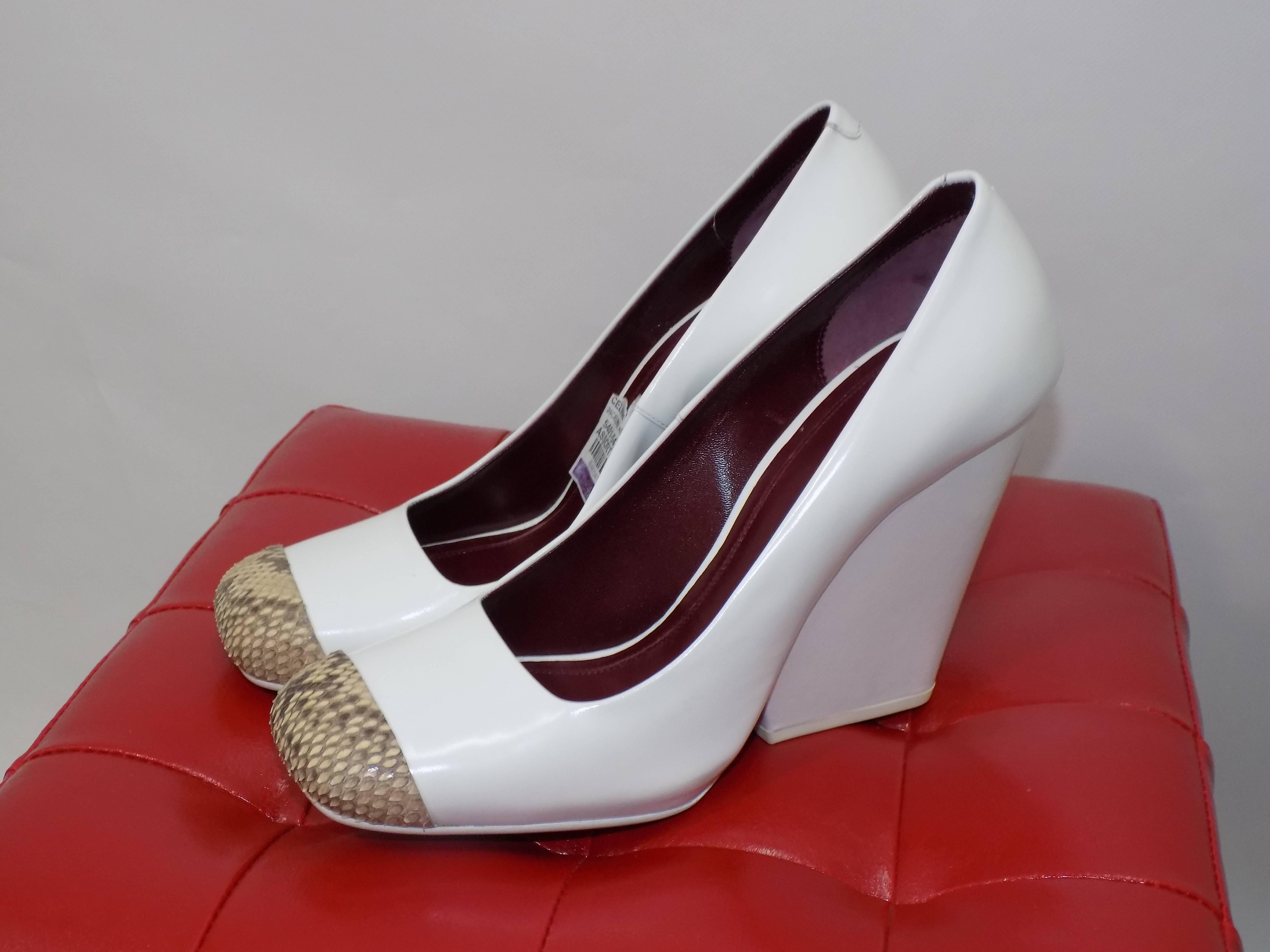 Gray Celine  white pump with chunky heel and snake tip new in box sz 8.5