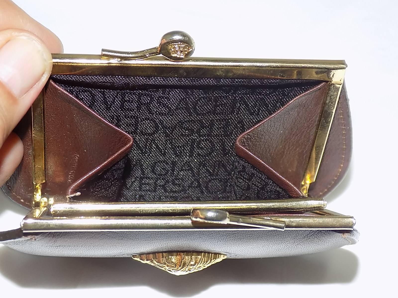 Gianni Versace  Vintage  Change  wallet  with Medusa  In Excellent Condition In New York, NY