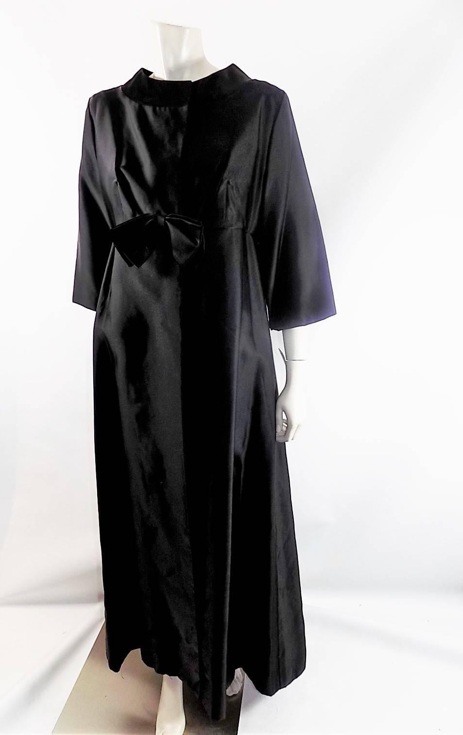 JR Theme New York Long Black Satin Eveing Opera Coat 1960's For Sale 1