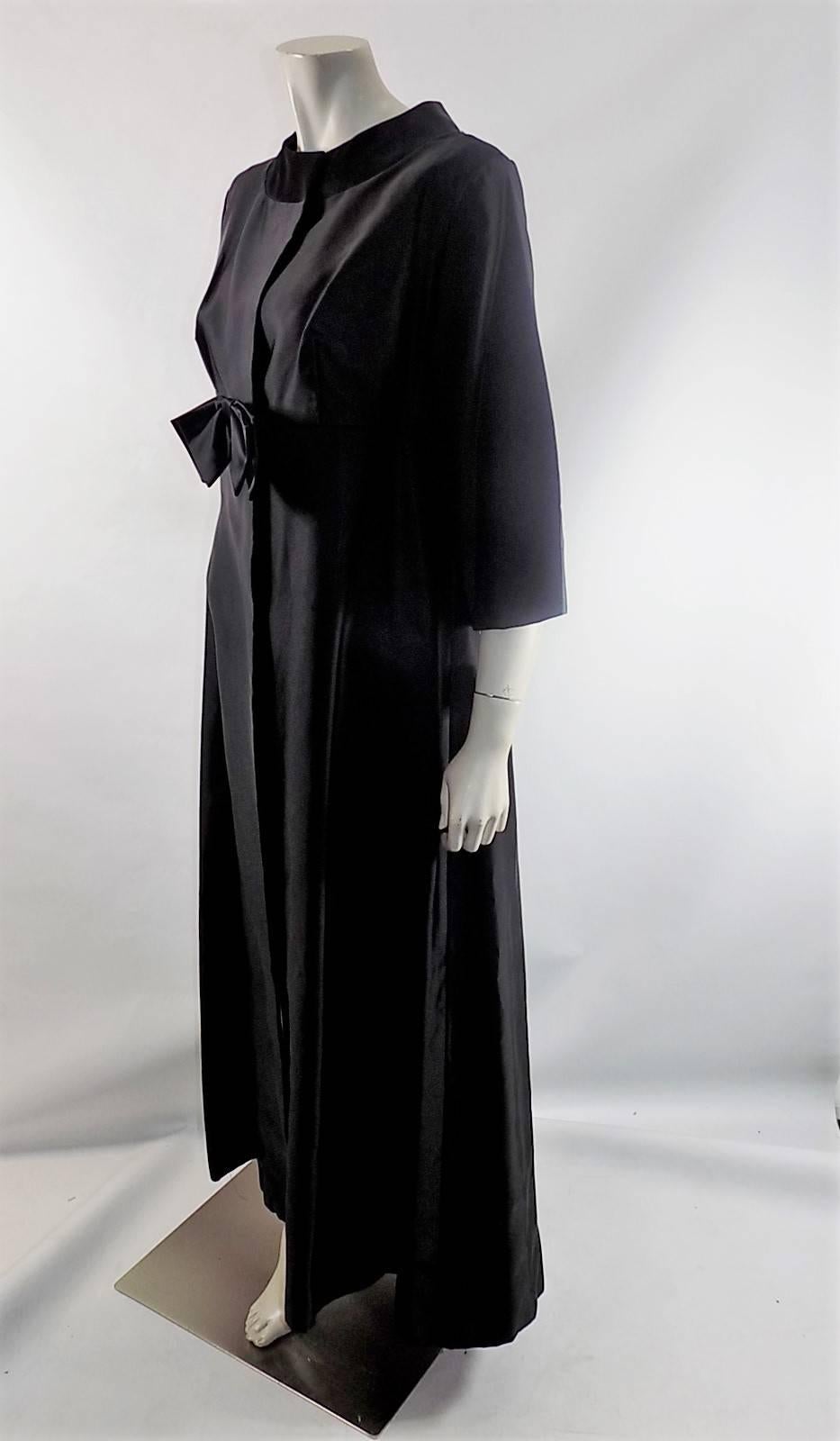 Women's JR Theme New York Long Black Satin Eveing Opera Coat 1960's For Sale