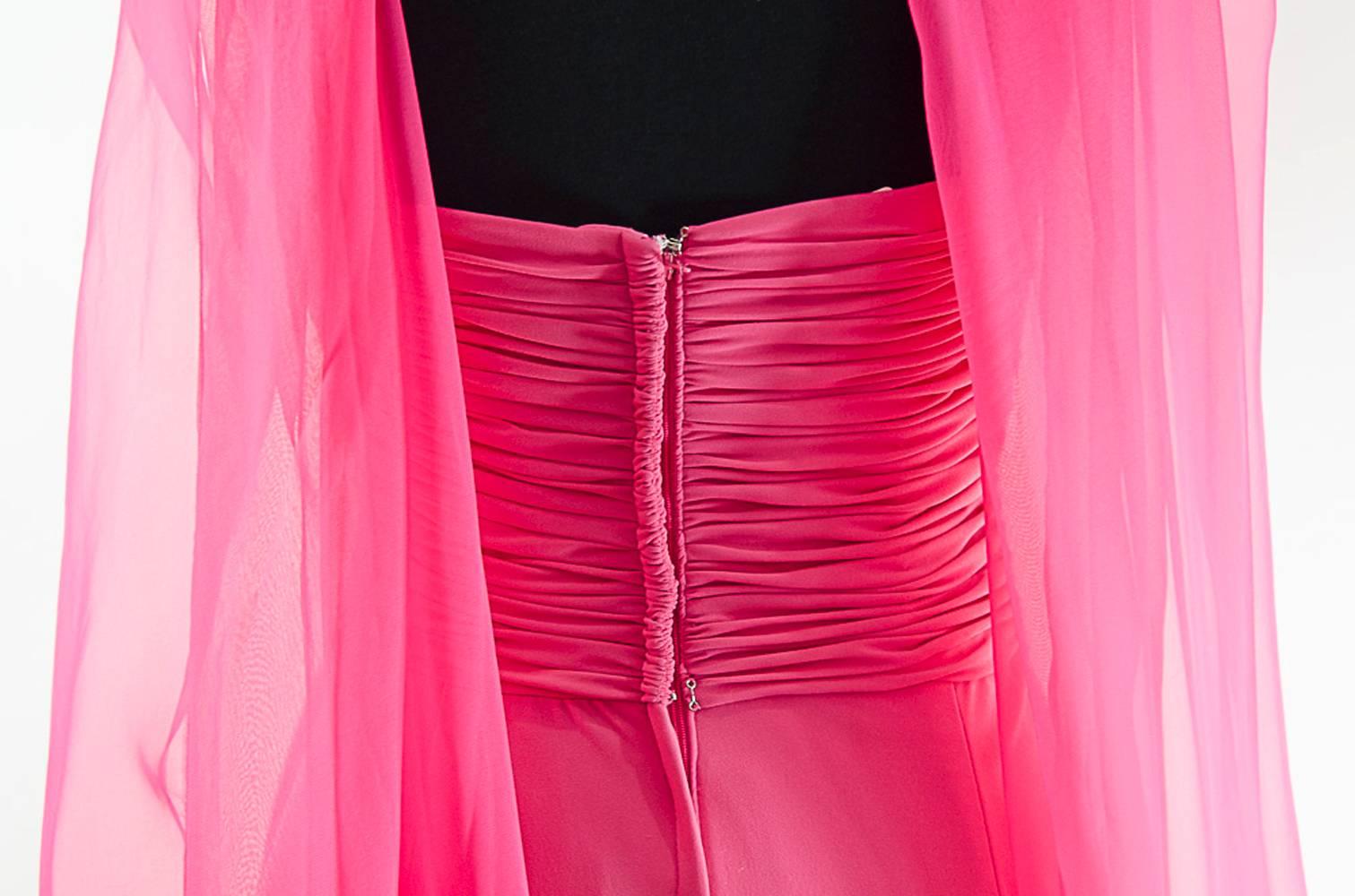 Victor Costa Beautiful Hollywood  glamor strapless pink gown with long shawl For Sale 2