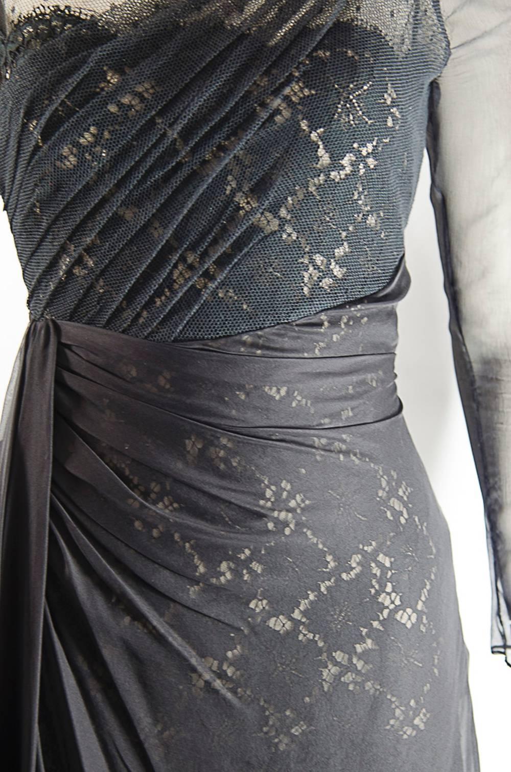 Valentino Exquisite Lace cocktail evening   Dress In Excellent Condition In New York, NY