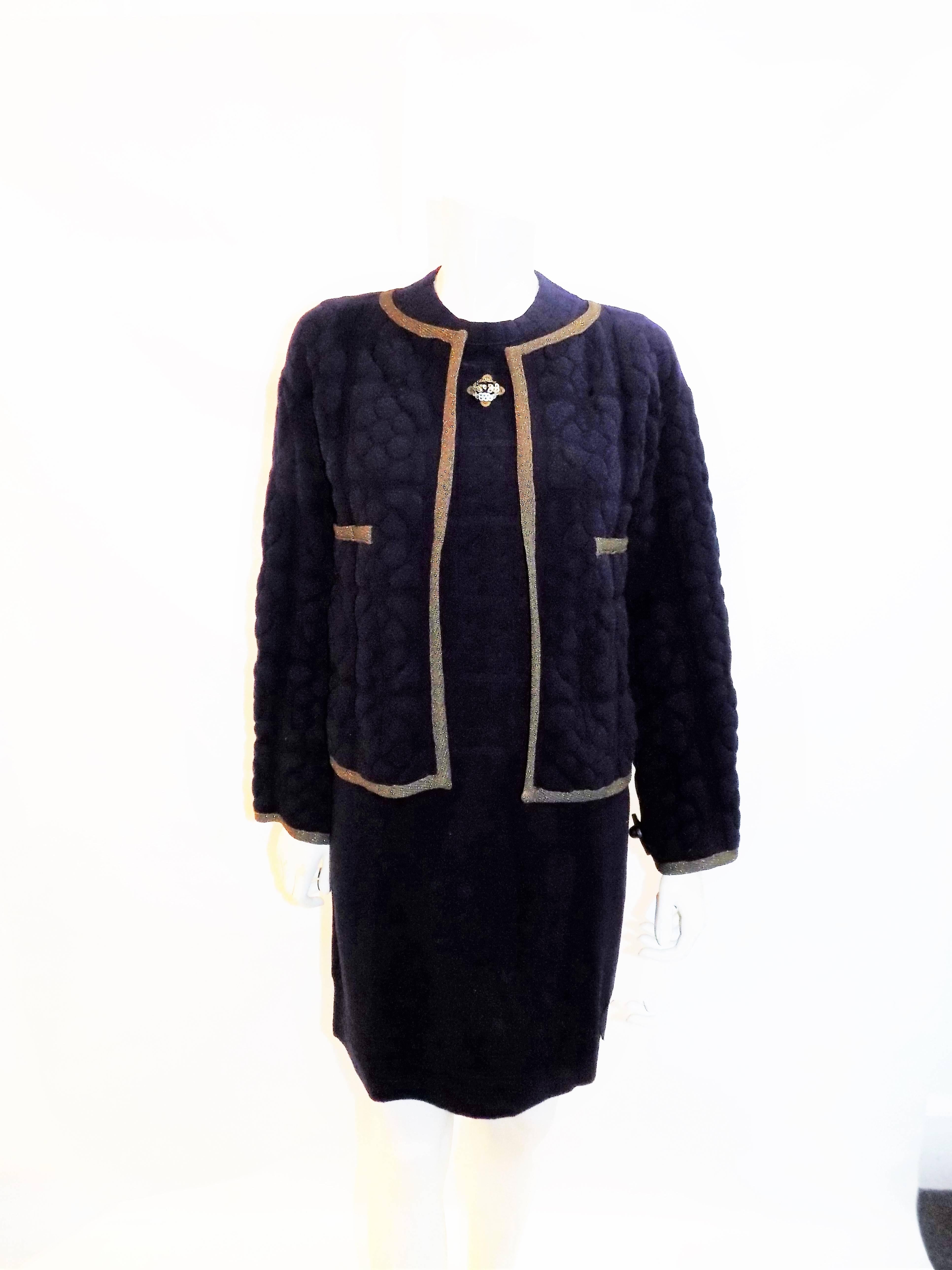 Women's Chanel raise/ quilted knit navy dress and jacket with Lesage patch