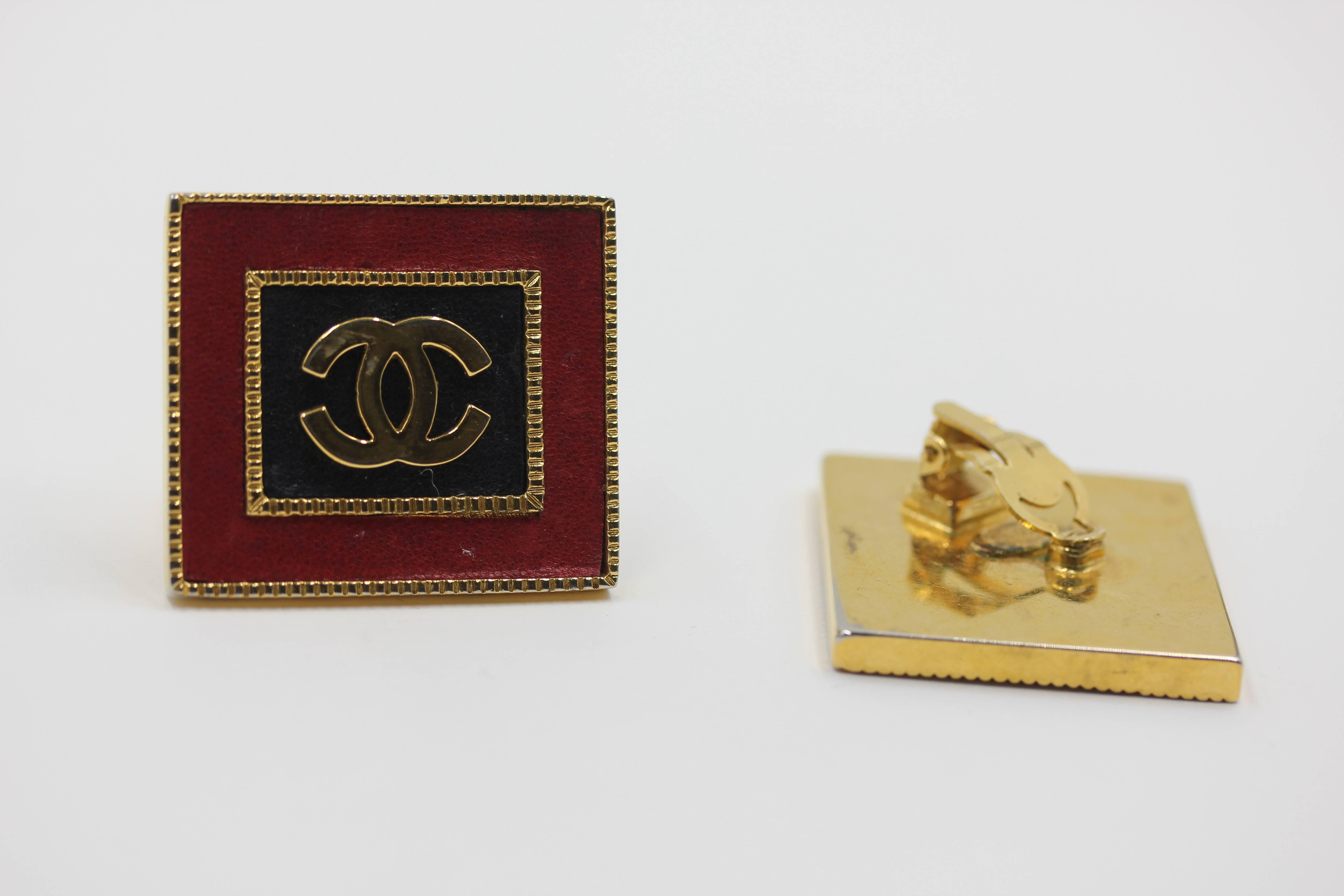 Chanel Vintage  Large CC logo Earrings  In Excellent Condition In New York, NY