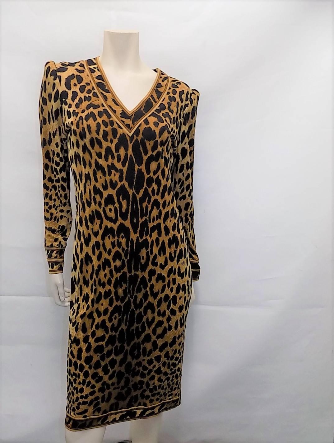 Leonard Vintage leopard print jersey dress with belt In Excellent Condition In New York, NY