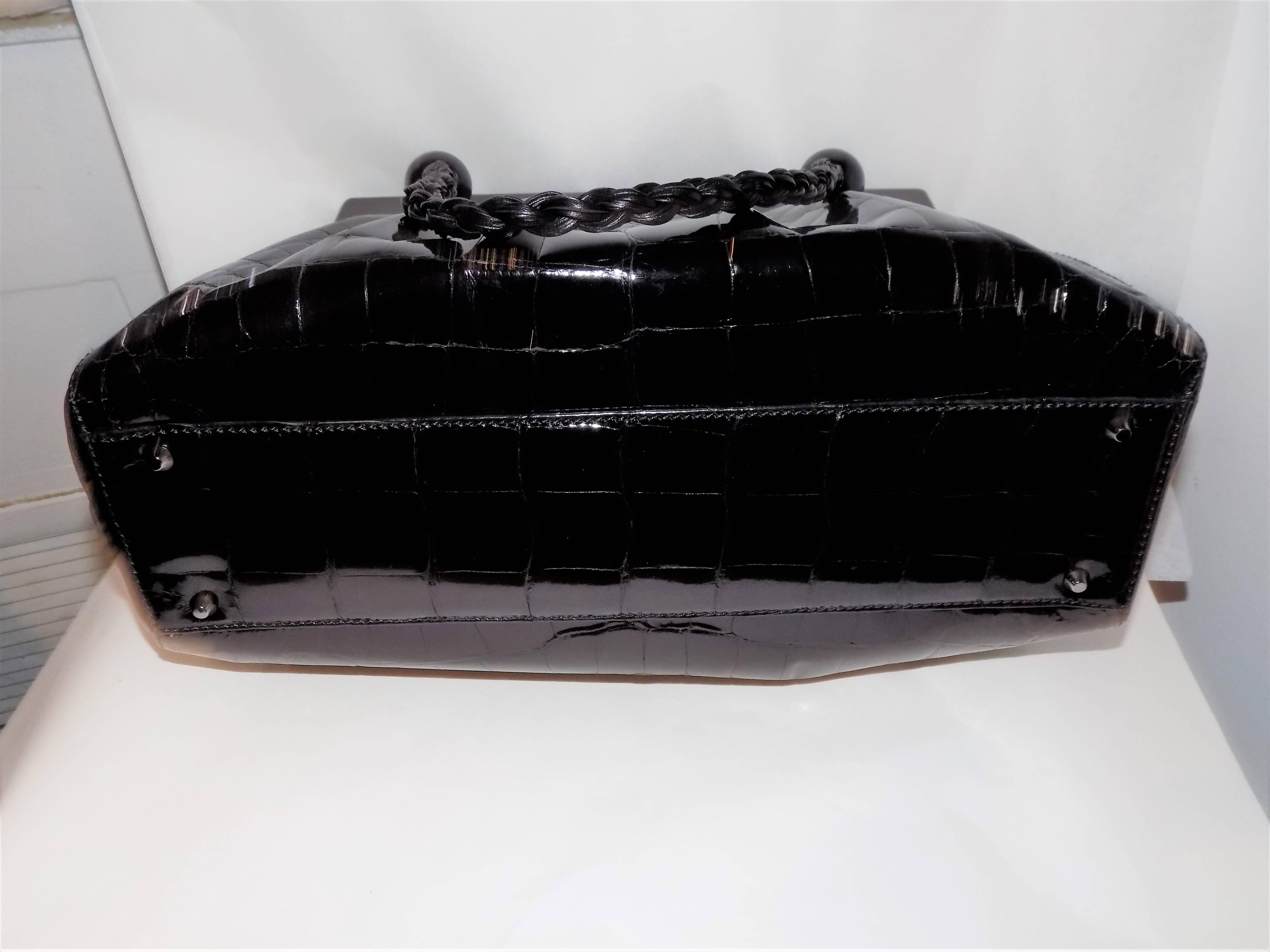 Women's  Stunning Suarez Real Alligator black bag ret $6975 with ebony frame  For Sale