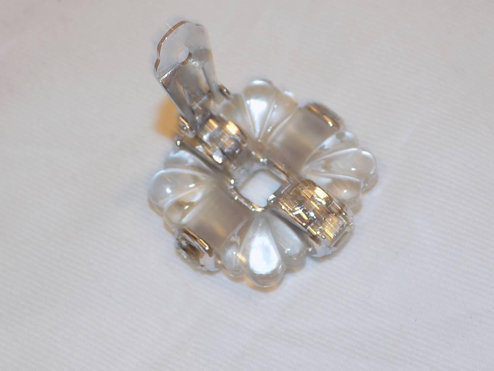 KJL Kenneth J Lane vintage Carved crystal earrings In New Condition In New York, NY