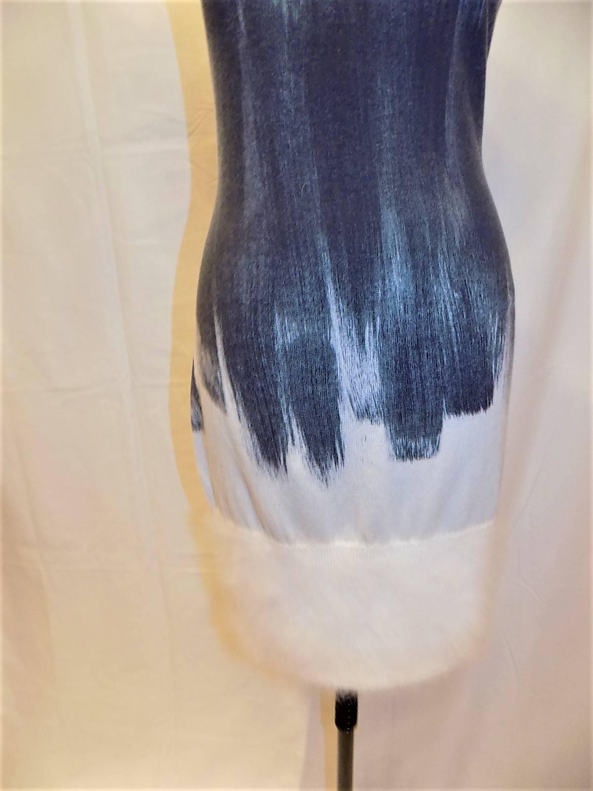 Chanel fabulous white  and gray painted backless cashmere and angora dress For Sale 1