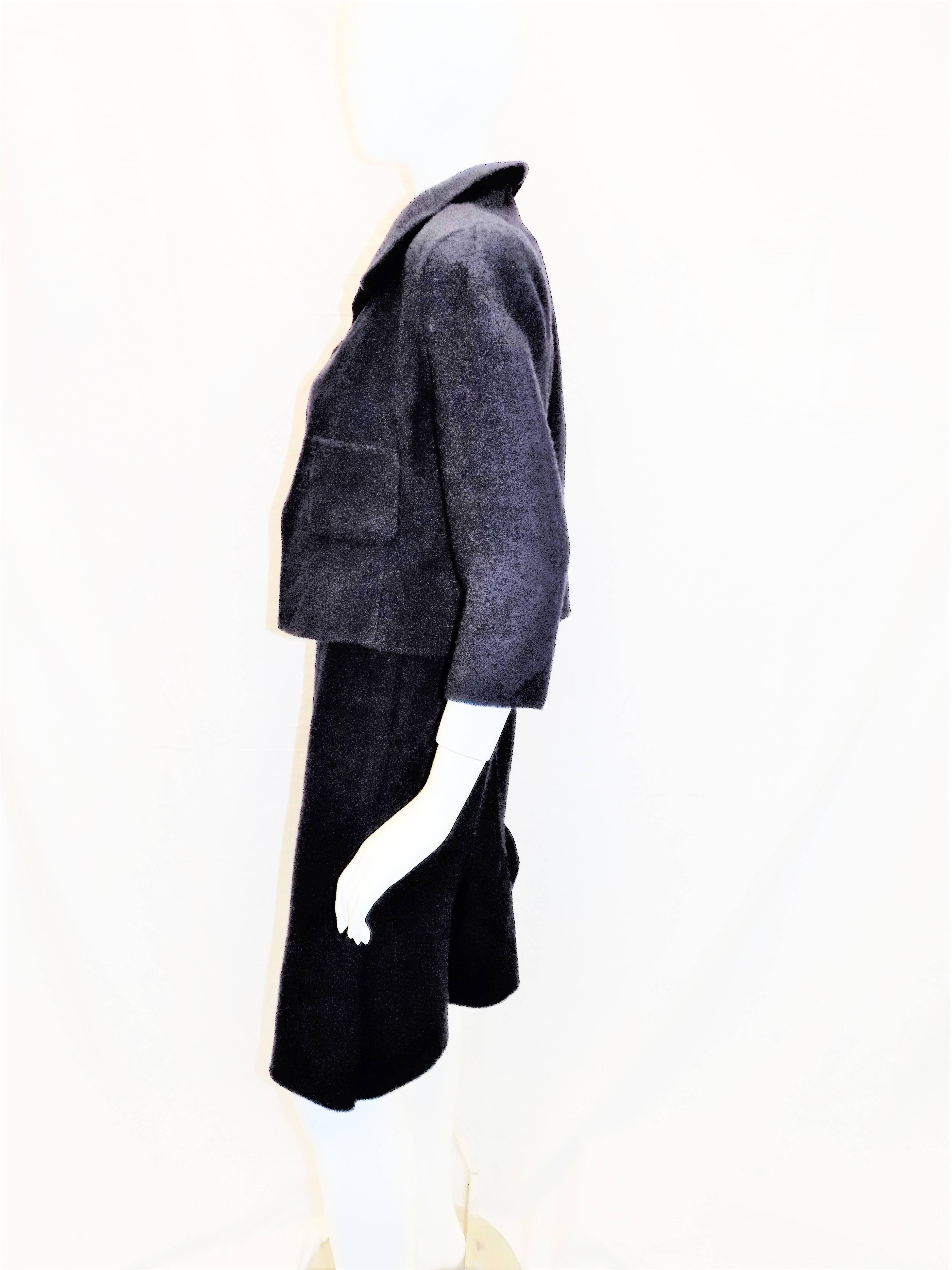 Oscar De La Renta Navy wool hourglass dress and bolero jacket ensemble In Excellent Condition In New York, NY