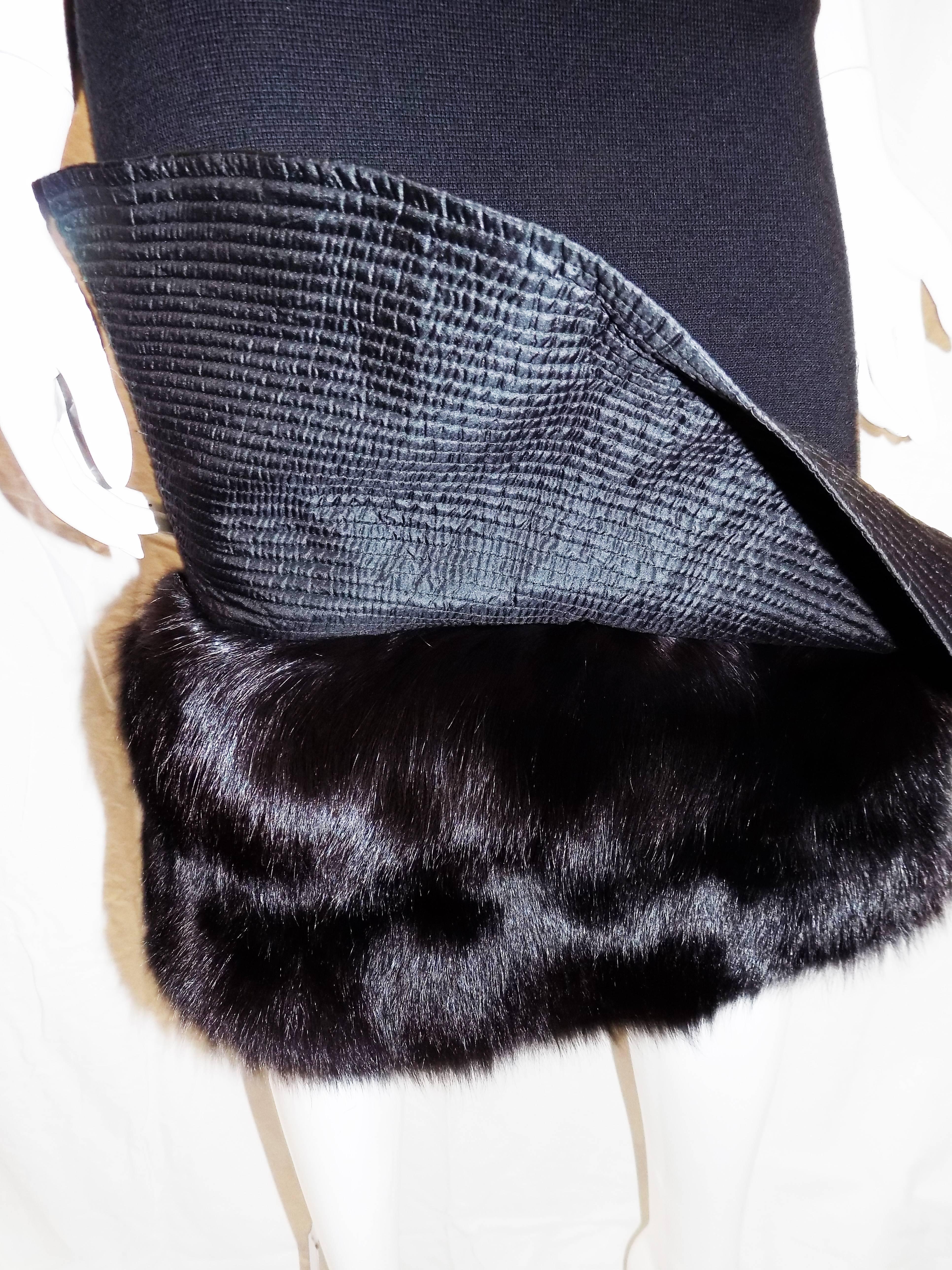 Gianfranco Ferre Vintage black knit cocktail dress with fox Fur trim For Sale 2
