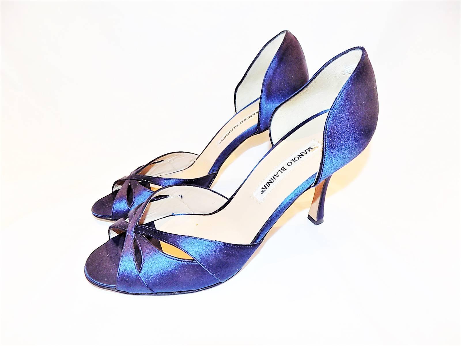 Blue Manolo Blahnik navy/ cobalt  blue satin sandals shoes New sz 38