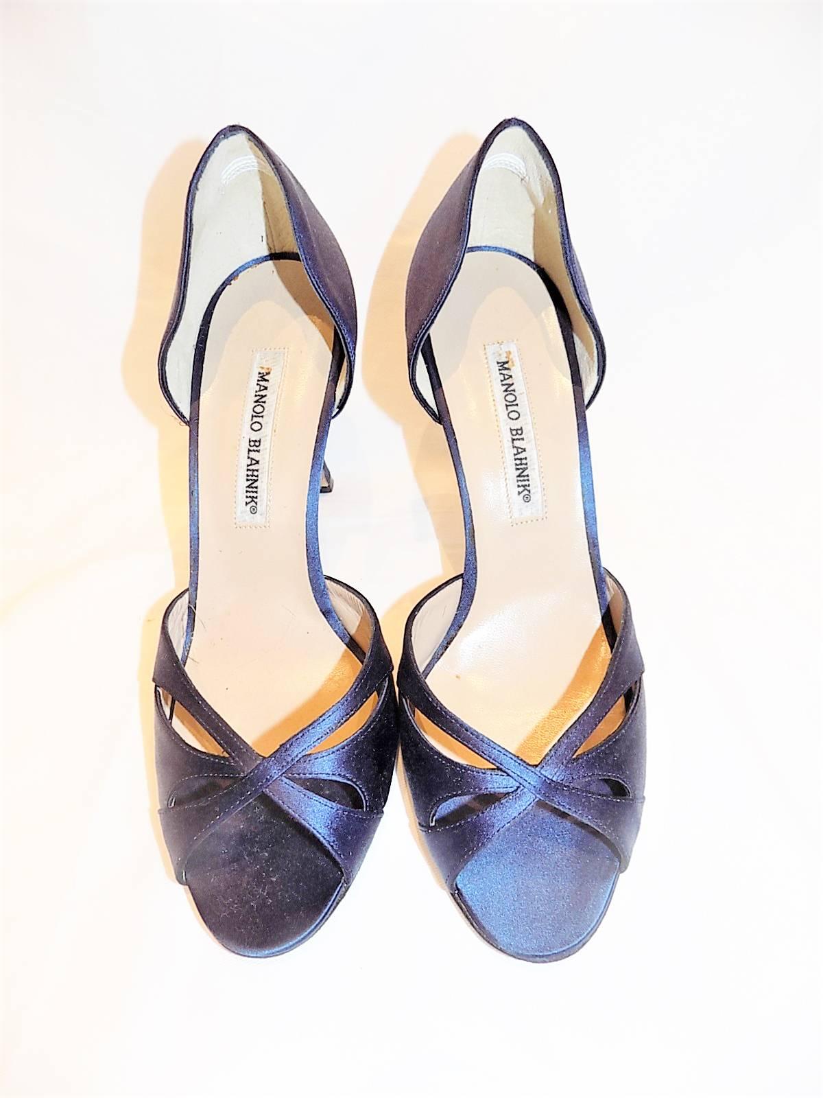 beautiful  Manolo Blahnik navy/ cobalt  blue satin sandals shoes New in size 38. Heel 4 inches.