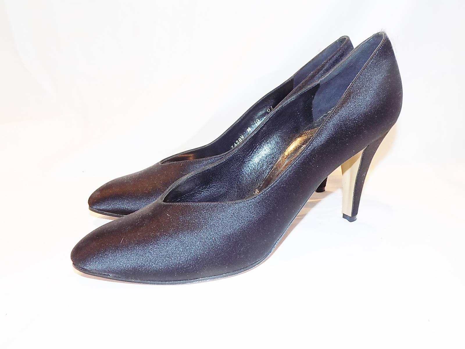 Gray Yves Saint Laurent Vintage New size 10 evening shoes  For Sale