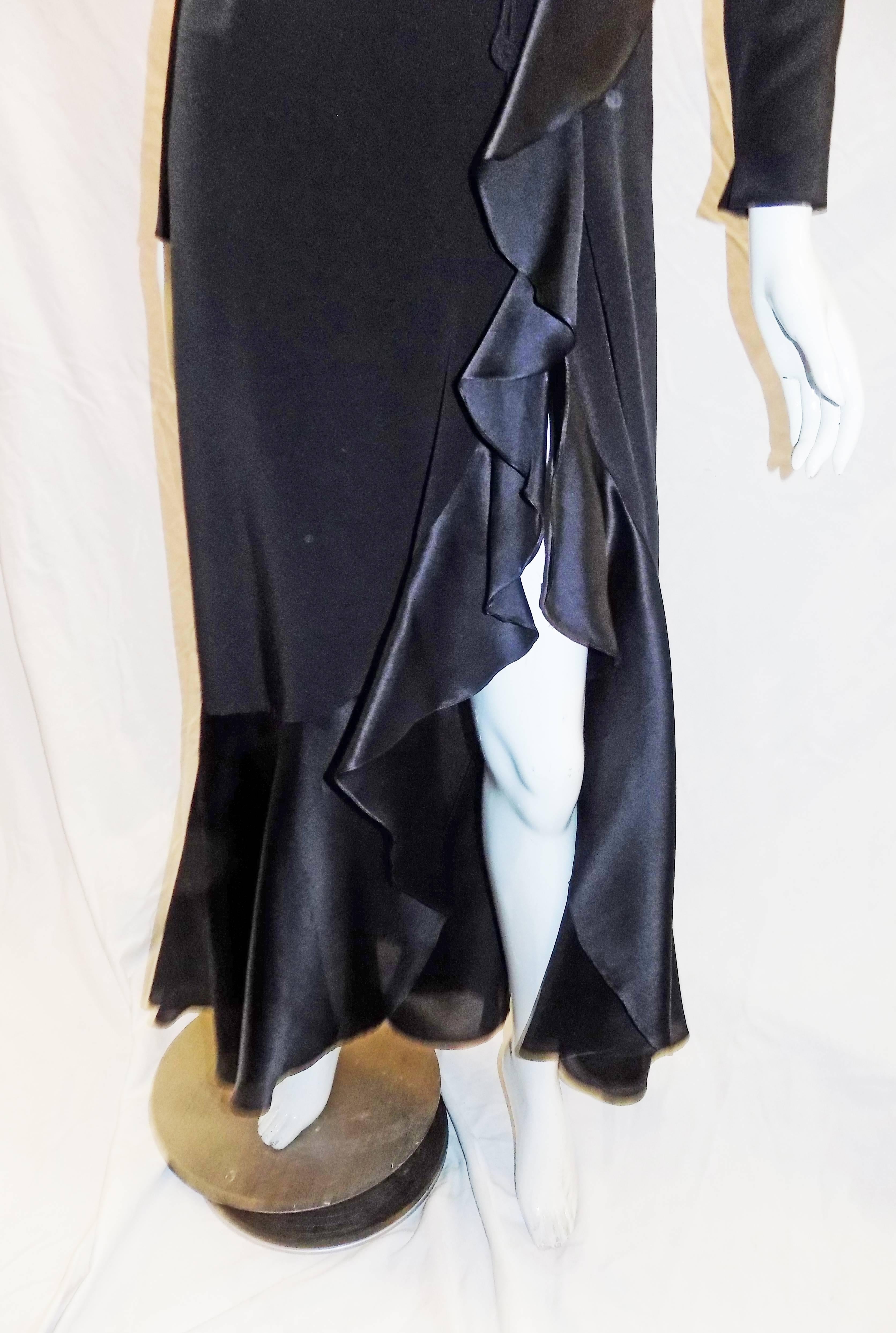 Women's or Men's Carolina Herrera elegant  breathtaking   black silk long sleeves ruffled gown