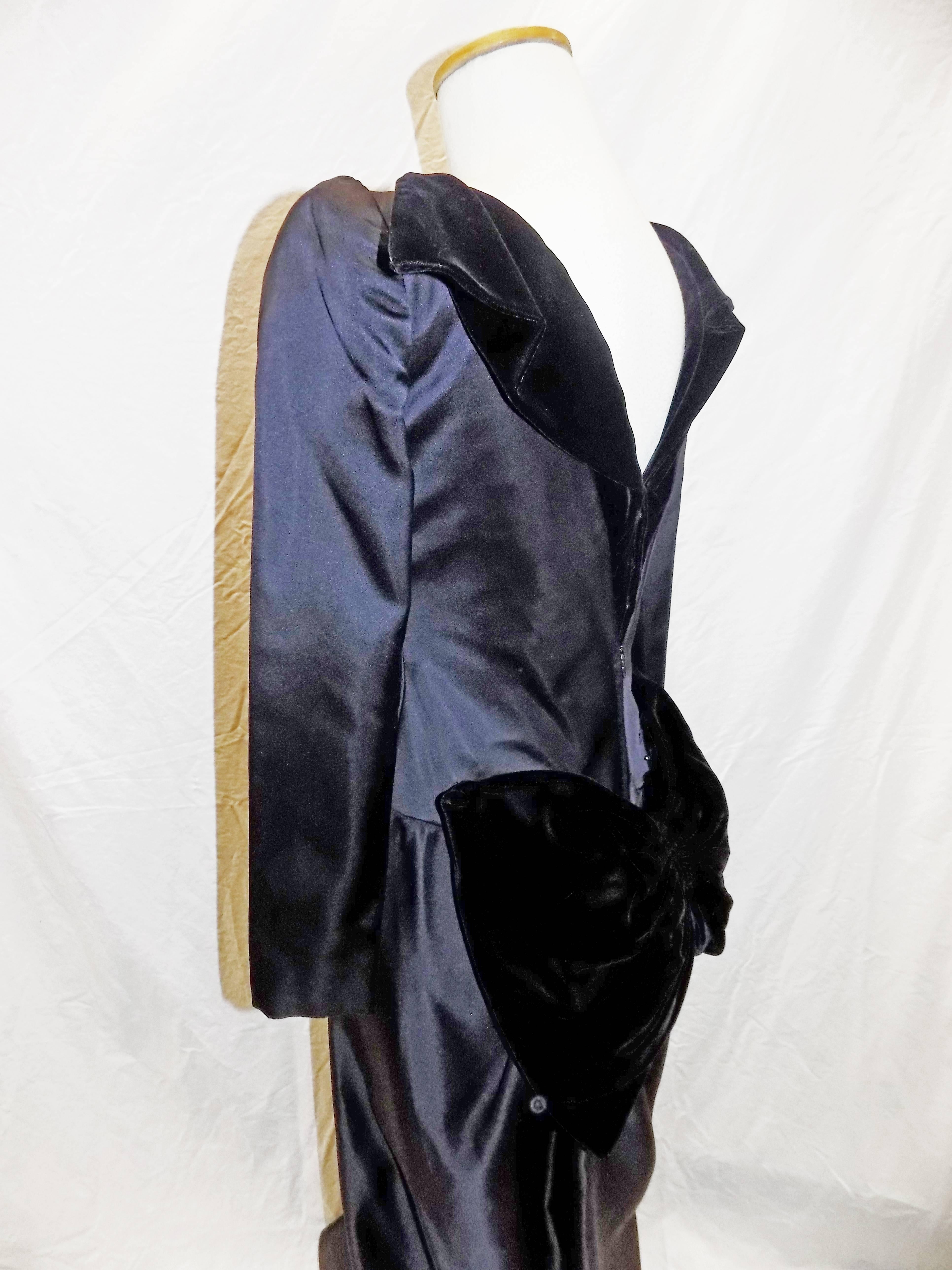 Oscar de la Renta Vintage  Black silk gown w velvet details 4