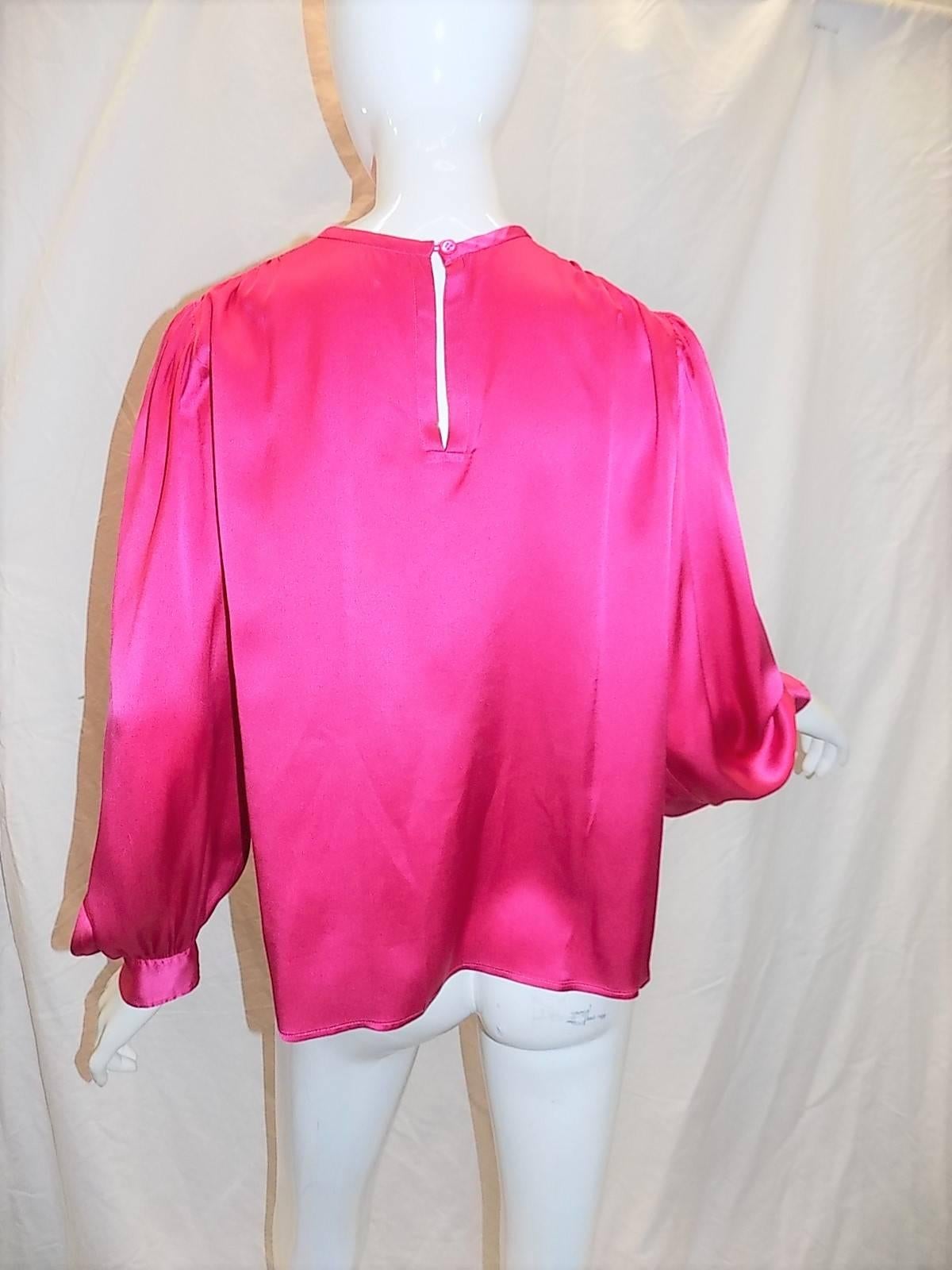 Yves Saint Laurent pink Vintage silk Blouse In Excellent Condition In New York, NY