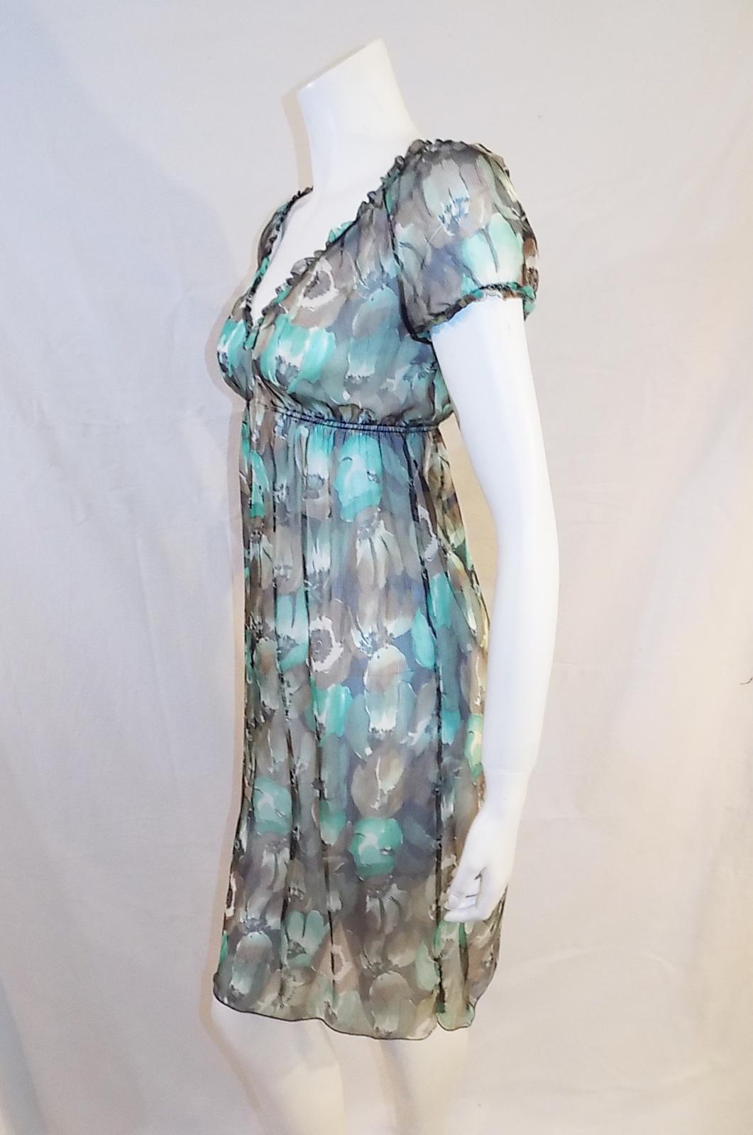 Prada silk chifon floral dress In Excellent Condition For Sale In New York, NY