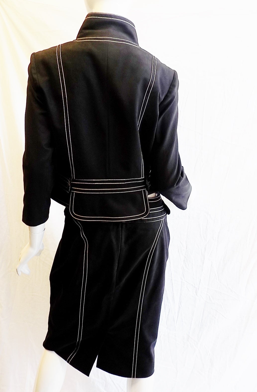 Women's SALE !!Sublime Givenchy Vintage Black Cotton skirt suit with White stitching 42