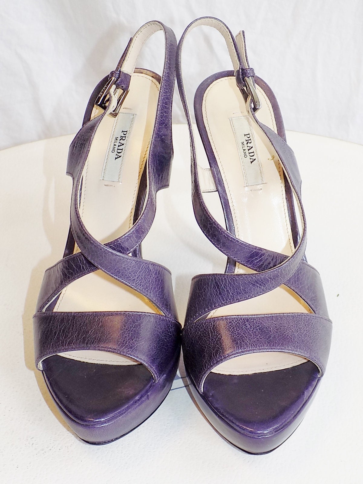 Prada Purple Leather Platform  Strap sandals SZ 38 In Excellent Condition In New York, NY