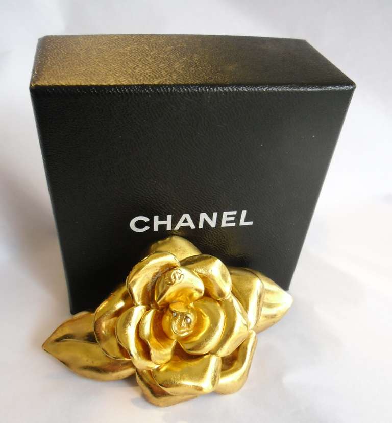 Chanel Camellia Hair Barrette 1999P In New Condition In New York, NY