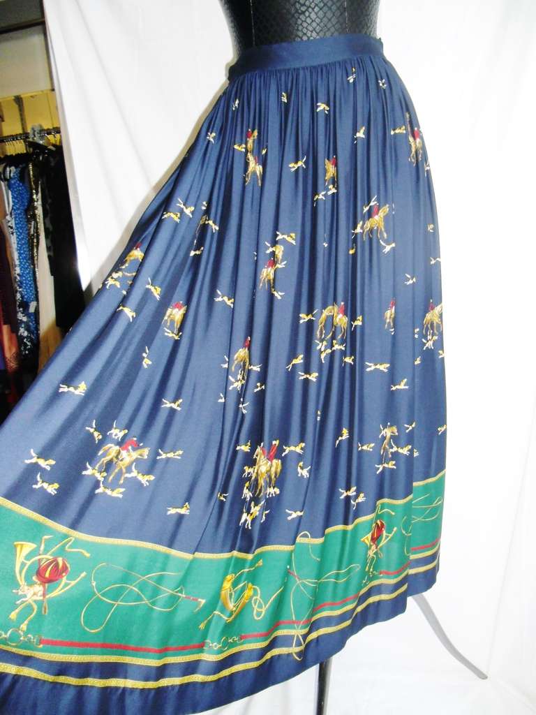 Stunning Ralph Lauren Vintage hunting print wool long  skirt. beautiful details with horses and dogs.  Fine gabardine. Stated size 10 with waist 28