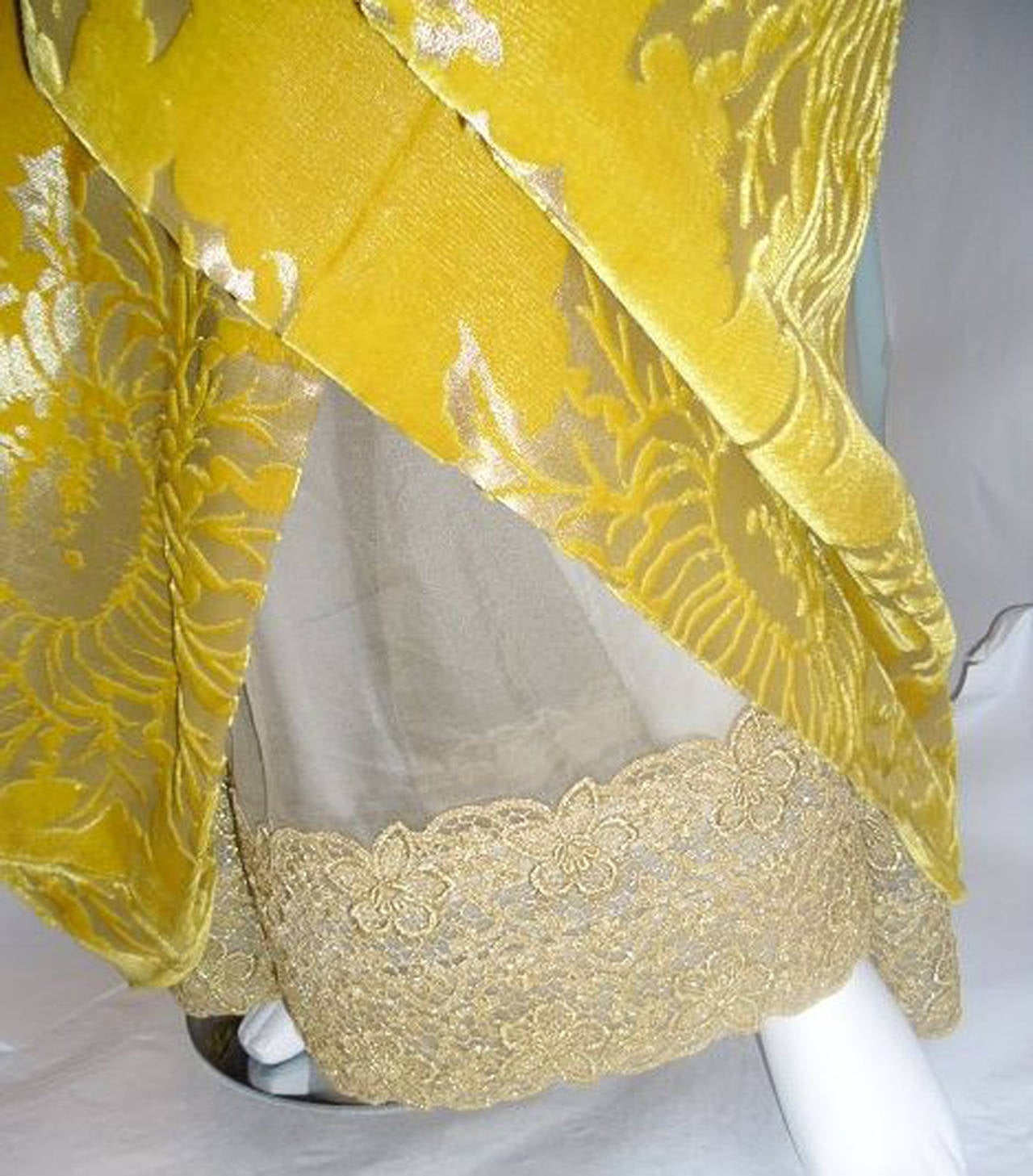 Brown Oscar De la Renta Gold velvet , leather and beads brocade Gown For Sale