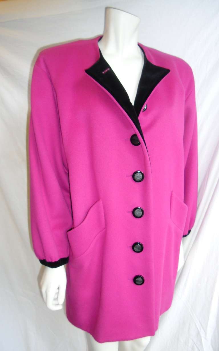 Yves Saint Laurent YSL statement pink black car coat In Excellent Condition For Sale In New York, NY