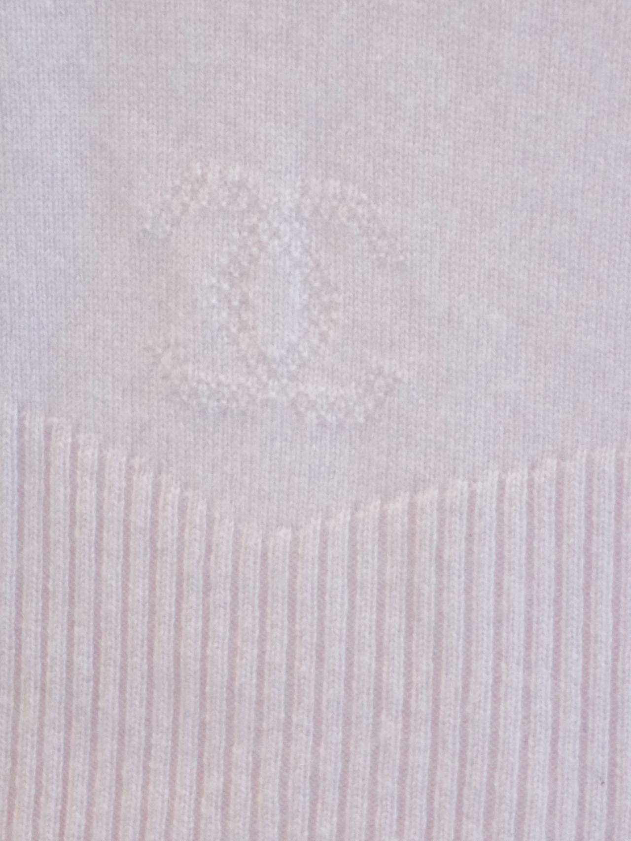 Chanel lite pink cashmere sweater 1