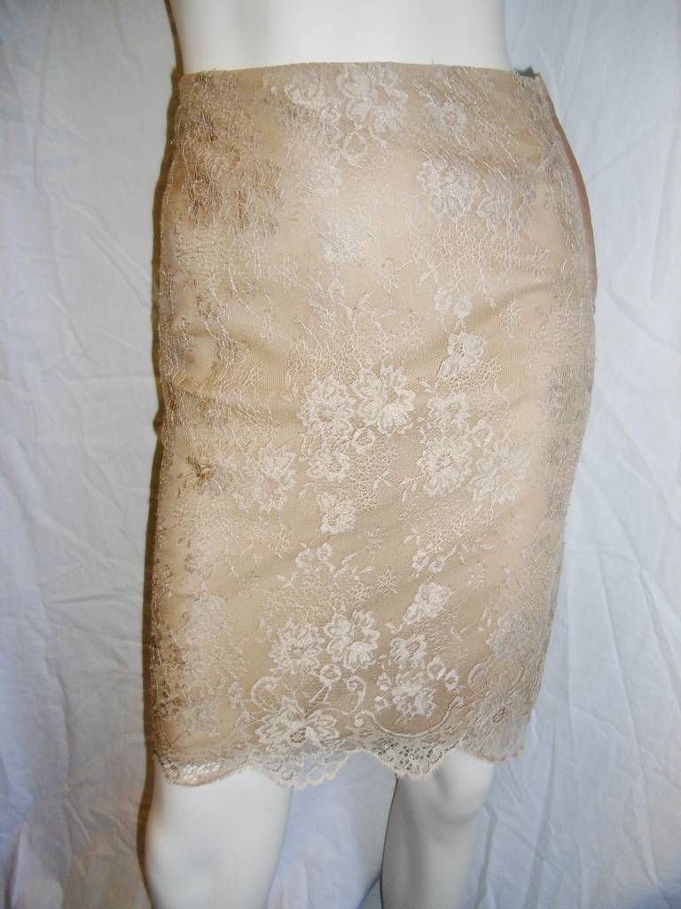 Valentino French  Lace Skirt In Excellent Condition In New York, NY