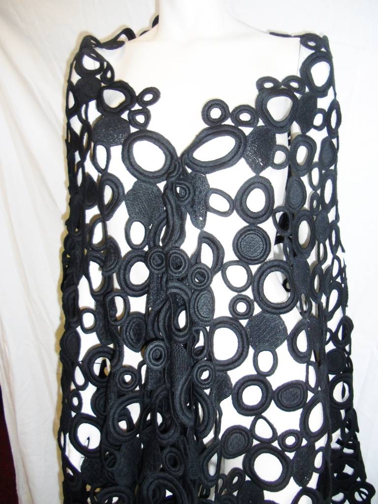 Giorgio Armani Huge CUTOUT black wool Shawl In New Condition For Sale In New York, NY