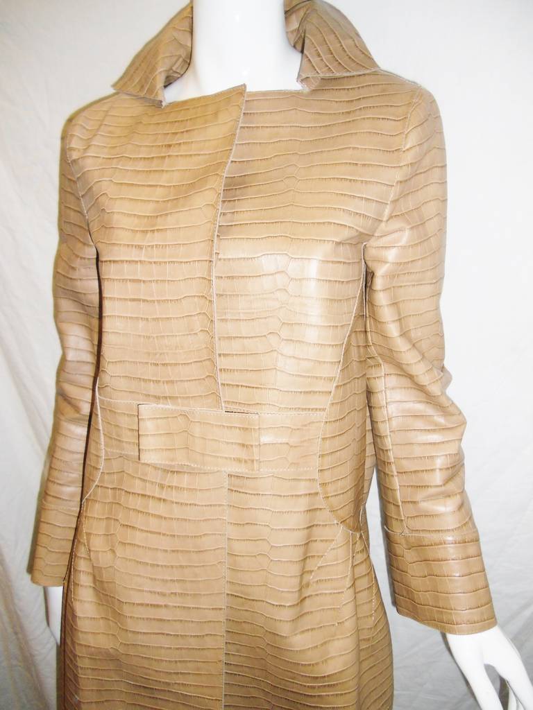 Alberta Ferretti Beige Croc-effect leather Coat Jacket In New Condition For Sale In New York, NY