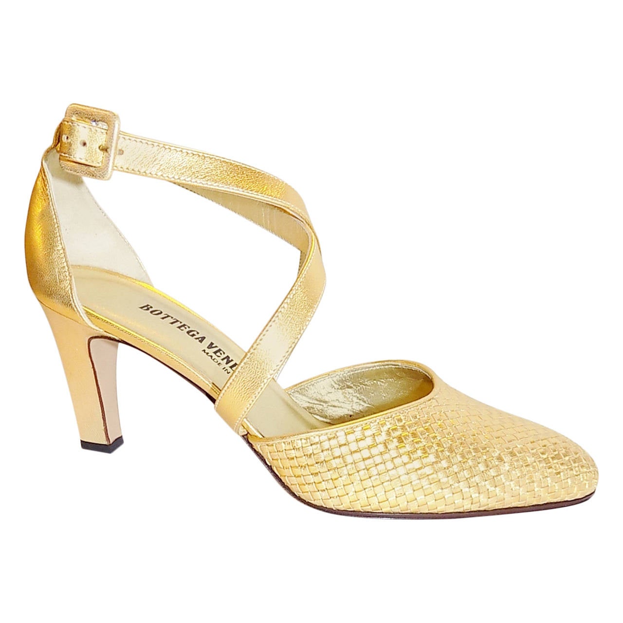 Gold BOTTEGA VENETA leather woven shoes sz 9 new For Sale