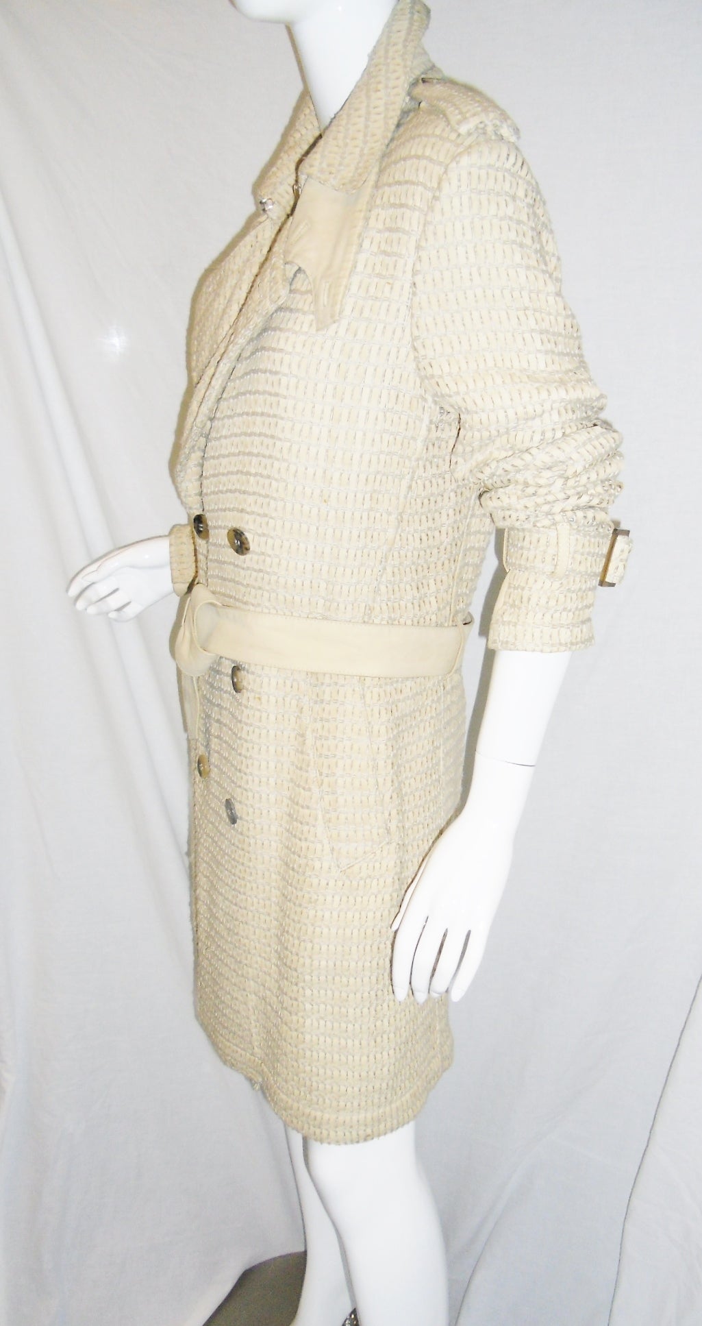 Fendi Catwalk hand woven suede leather trench coat In Excellent Condition For Sale In New York, NY