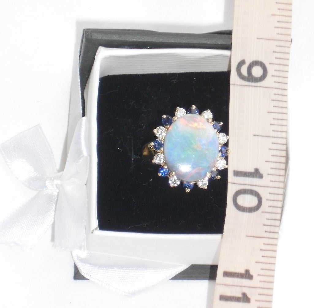 Vintage Jelly Opal w Diamonds and Sapphiers Ring For Sale 2