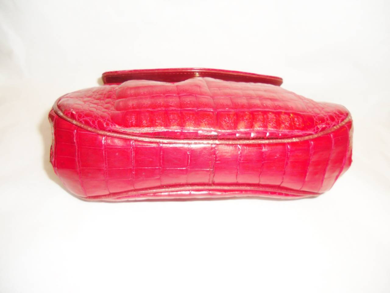 Red Alligator Crossbody bag/ clutch For Sale 2