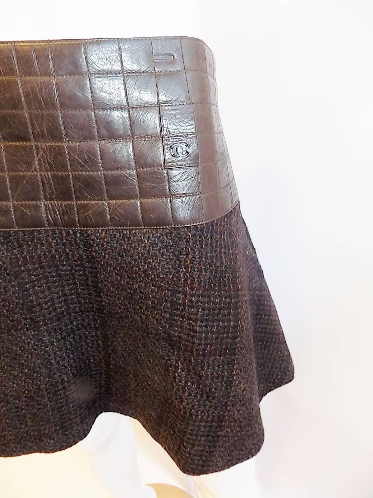 Chanel Mini quilted  leather/ wool skater skirt Fabulous ! sz 38 In Excellent Condition In New York, NY