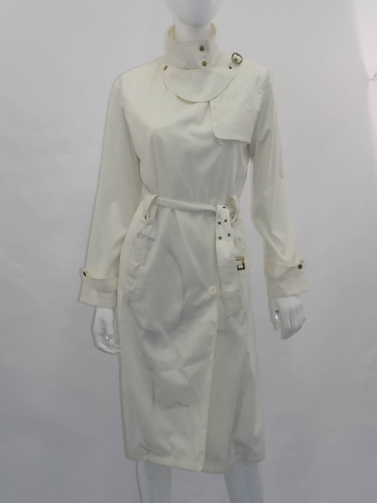Balmain white wind braker /rain coat  jacket  For Sale 3