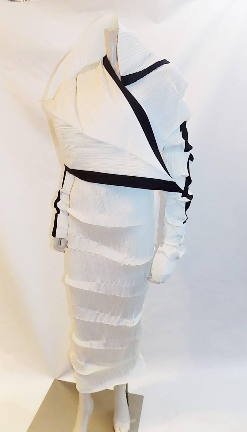 Important Issey Miyake dress photographed  the book by Irving Penn 1999 2