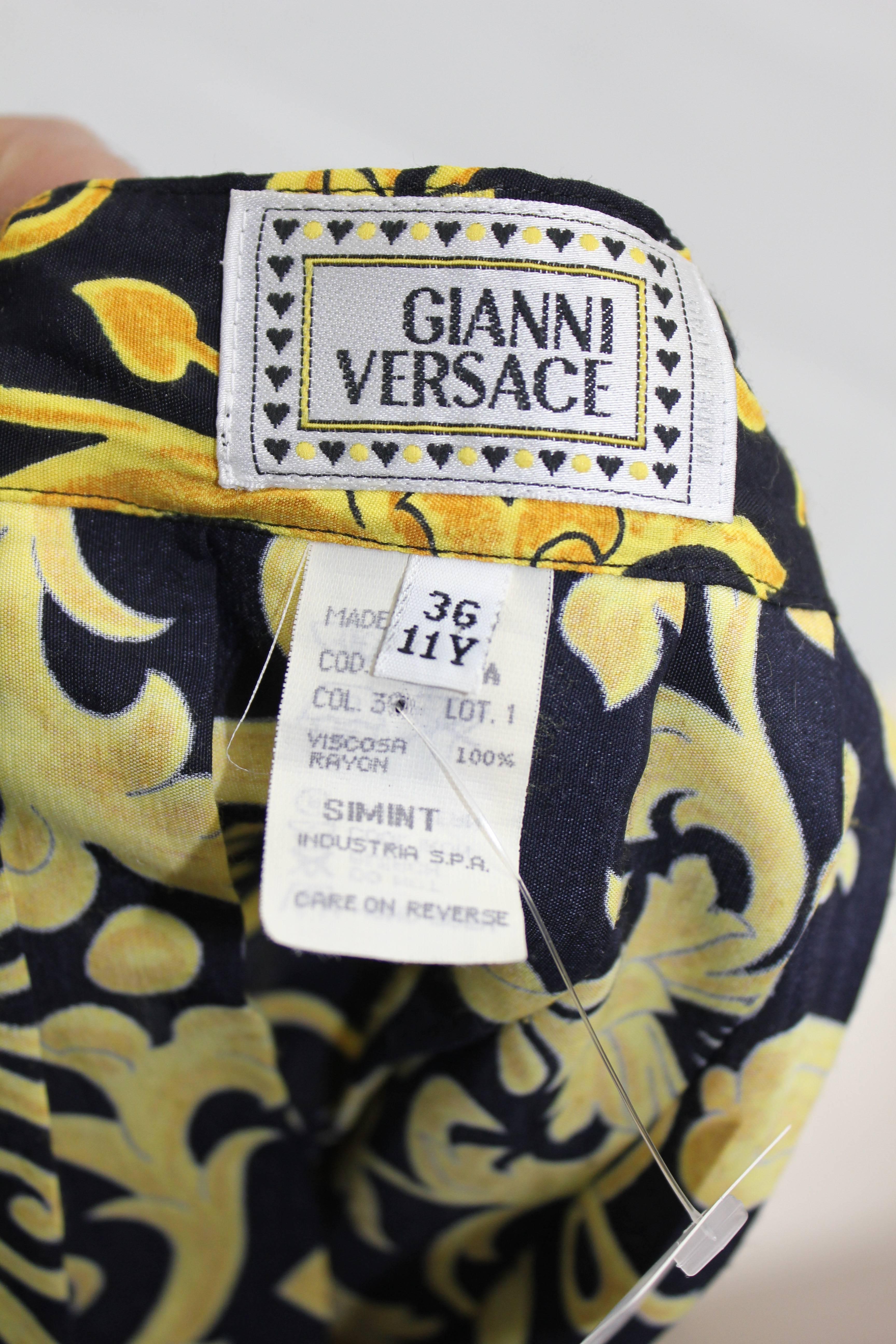Women's Gianni Versace  Vintage  Black and Yellow Pleated mini  Skirt