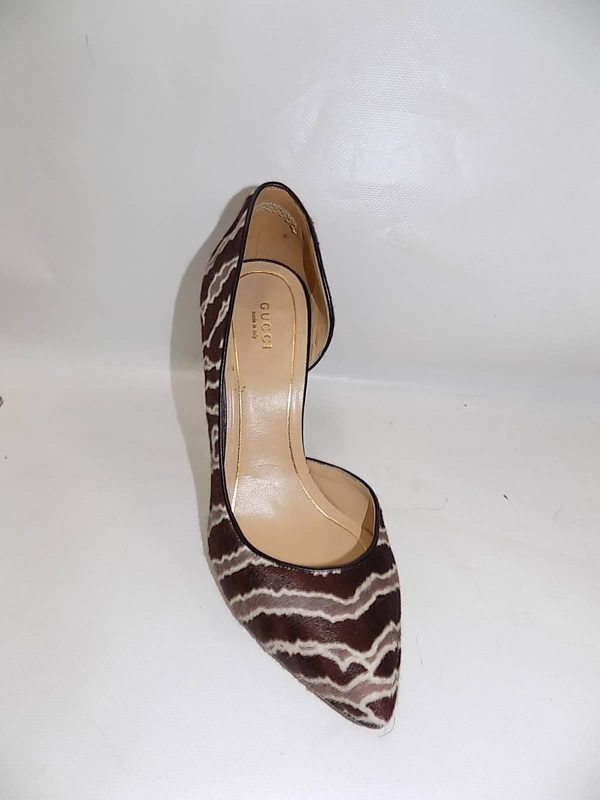 Gucci Noah Animal-Print Pony Hair And Leather D'orsay Pumps In Excellent Condition In New York, NY