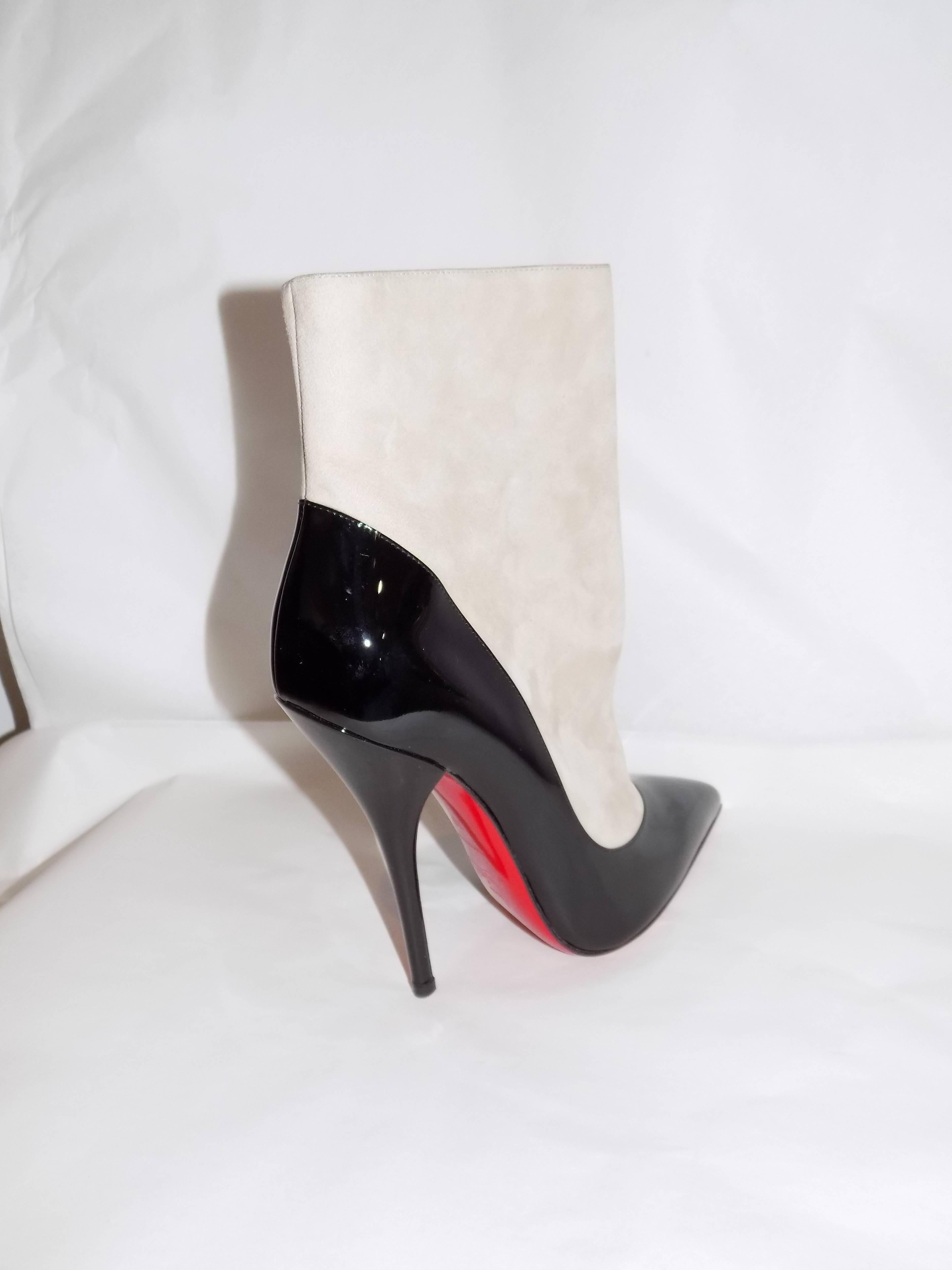 Beige Christian Louboutin suede and patent leather ankle boots New sz 39 