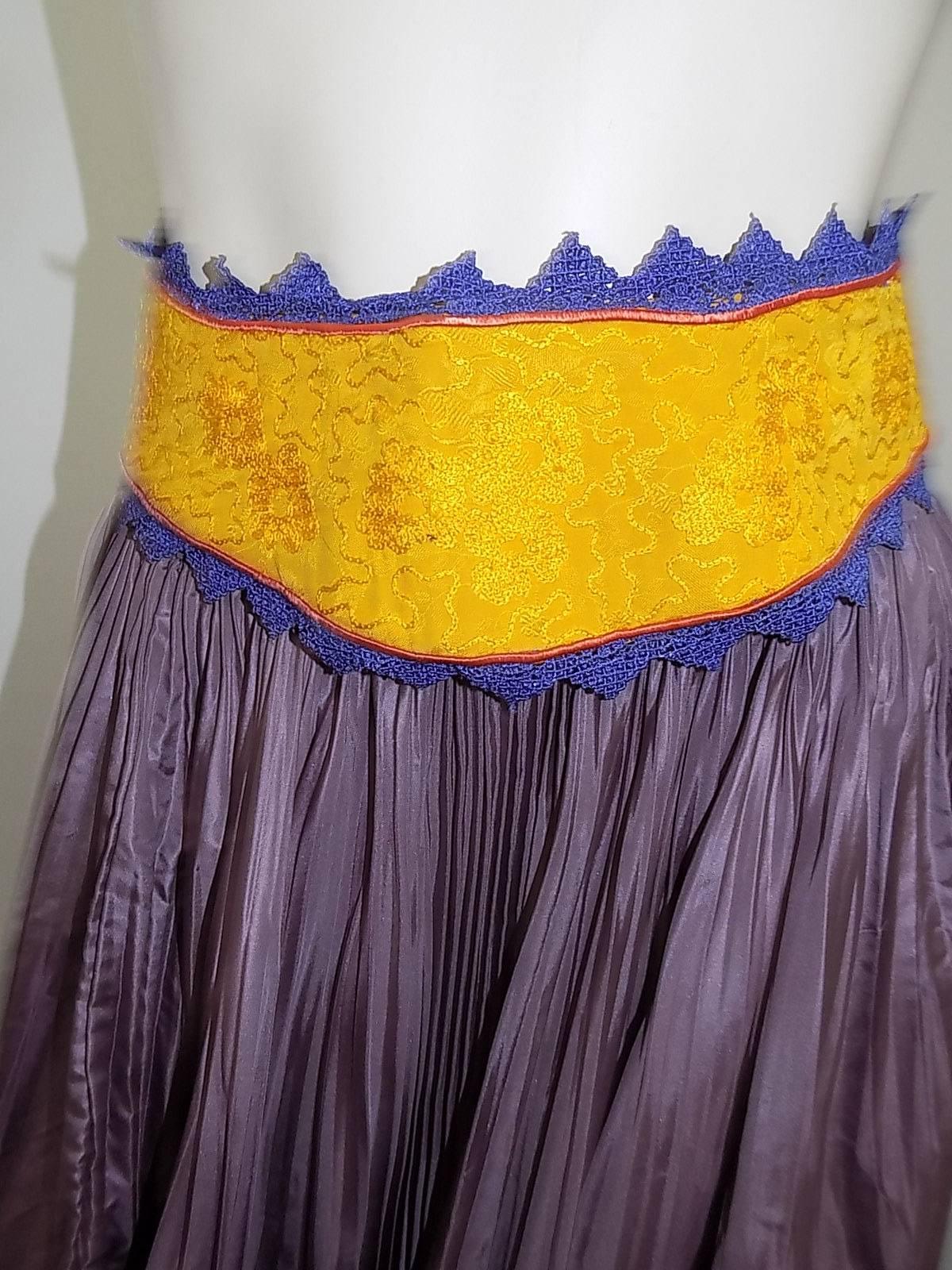 Brown Oscar  de la Renta Vintage  long  pleated  skirt with embroidered belt For Sale