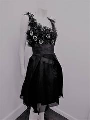 CAROLINA HERRERA cocktail  Fantasy black dress w white flowers & black feather