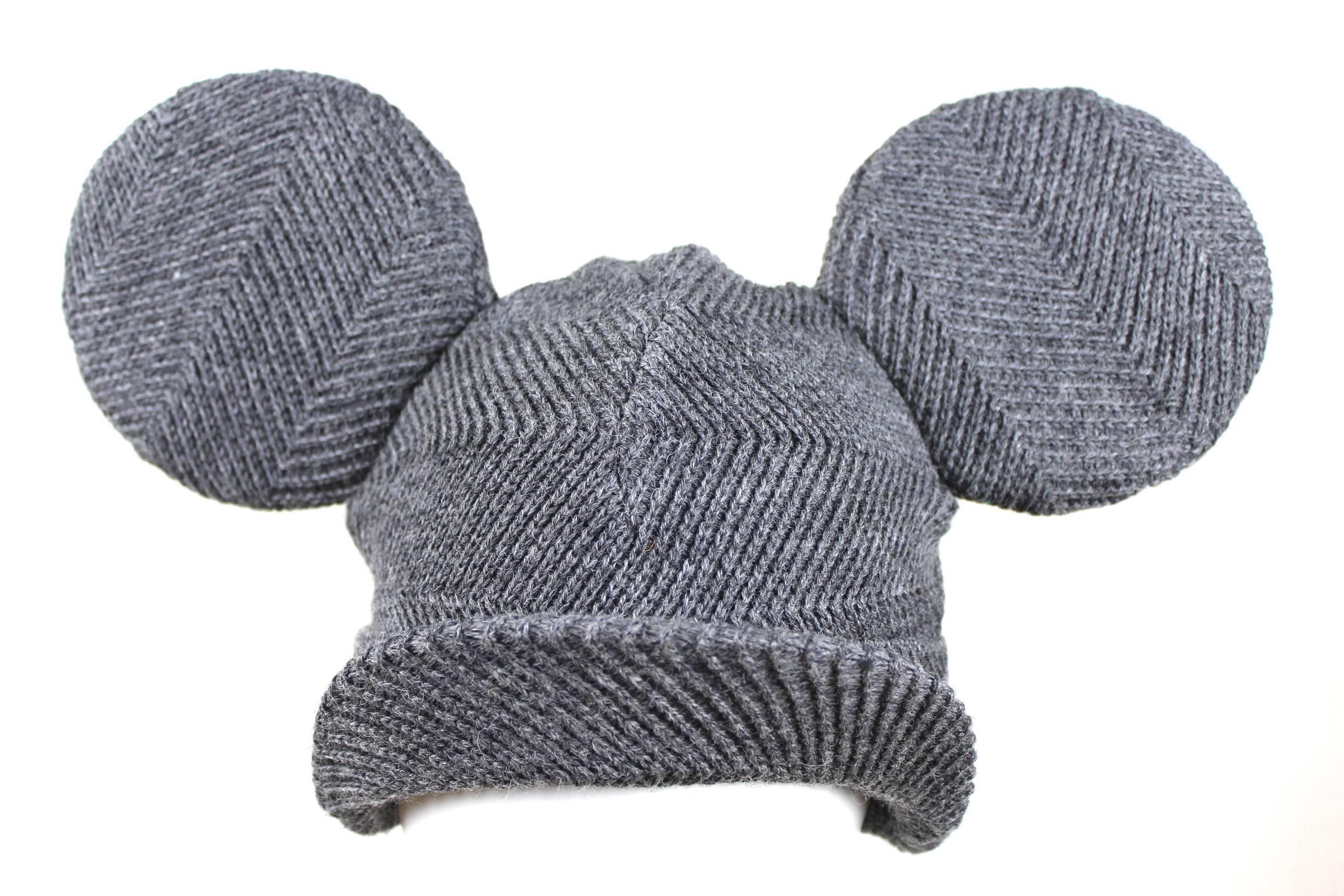 Comme des Garcons Mouse Ear Hat
Herringbone Knit Fabric
No size
