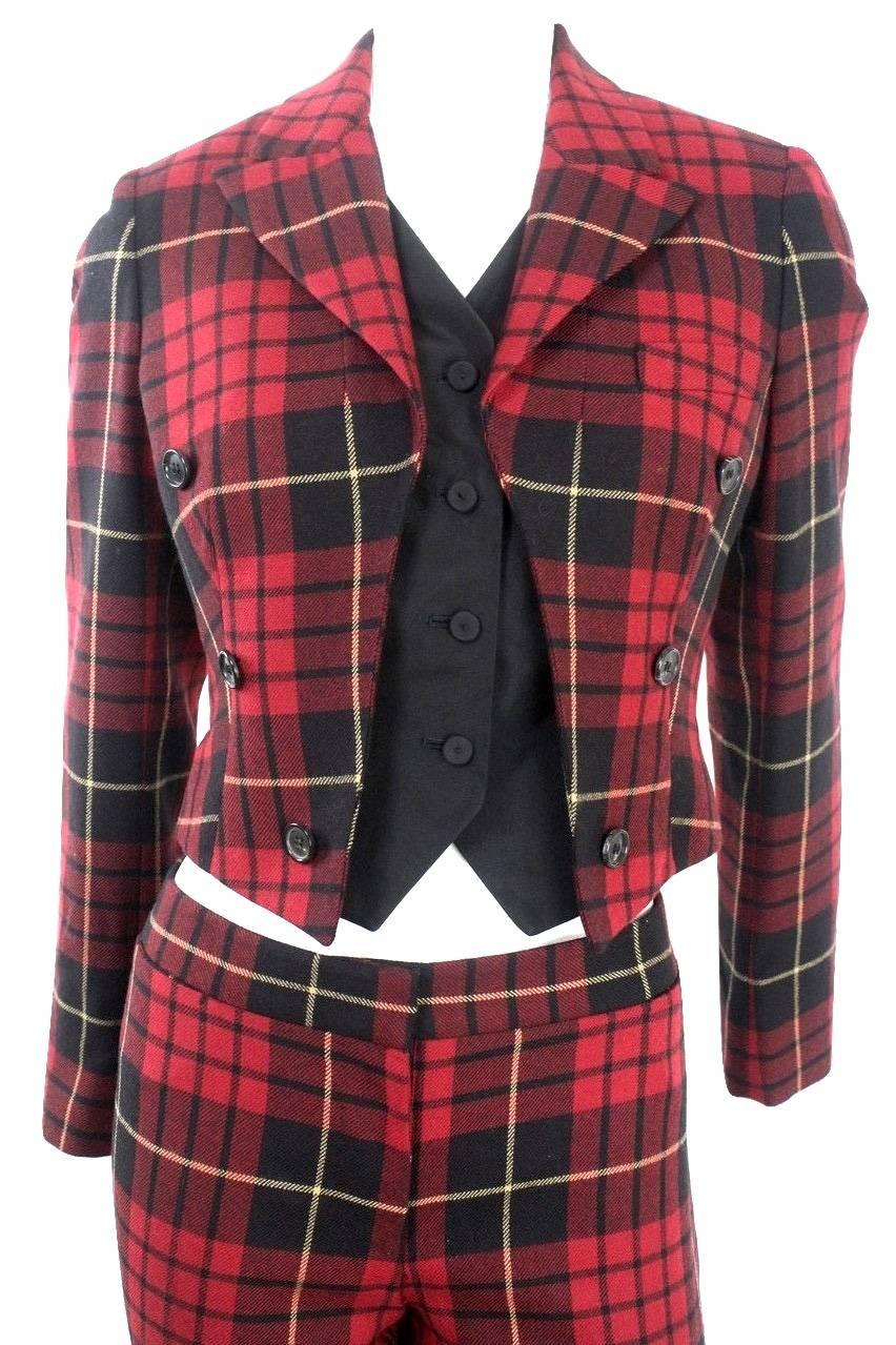 Alexander McQueen 2006
Widows of Culloden Collection
Tartan Trouser Suit
Jacket with integral fitted Waistcoat
labelled size 42
34 inch bust
Trousers
labelled size 44
32 inch waist
Excellent condition
