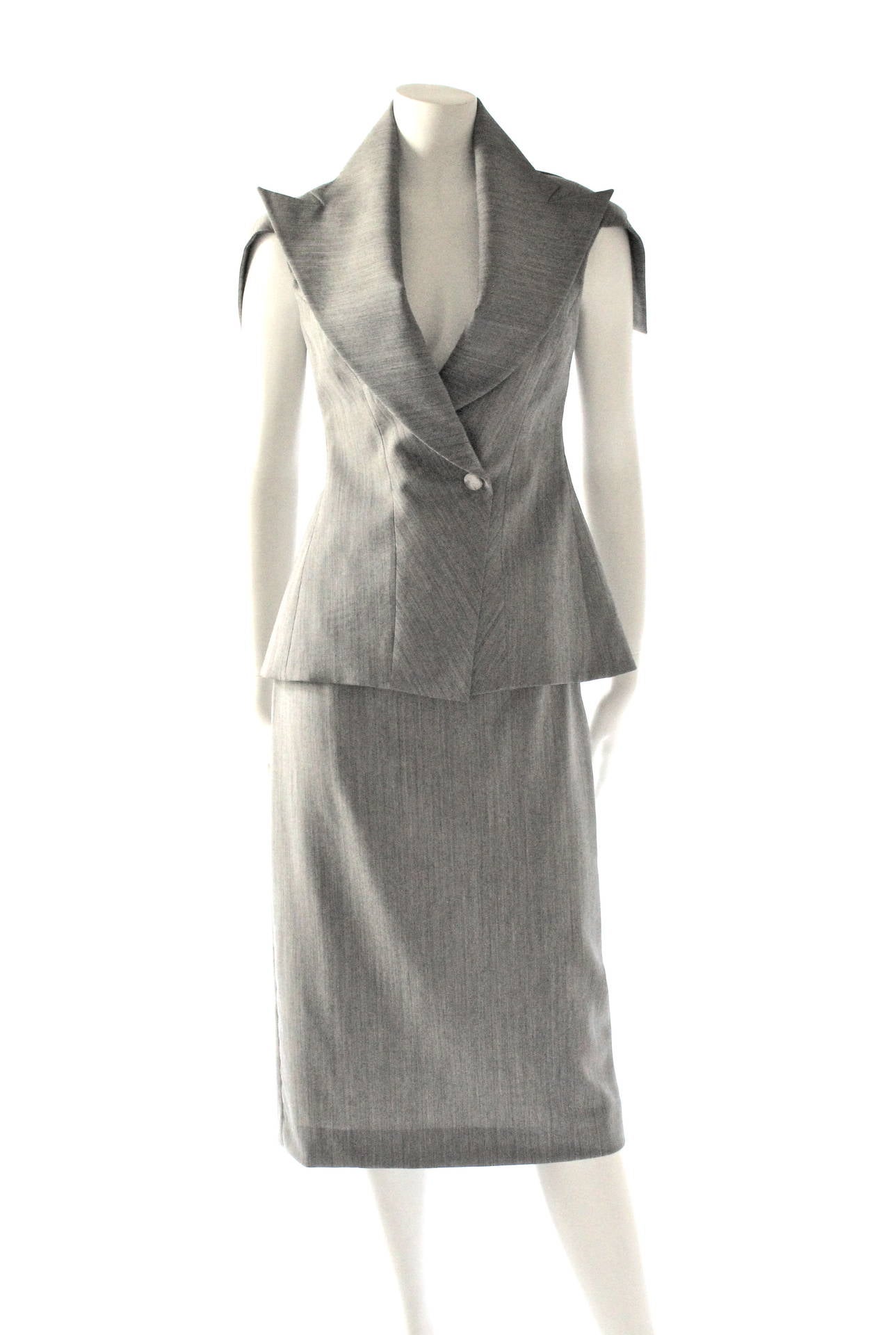 Alexander Mcqueen 'No13' Runway Jacket and Skirt

Origami folded jacket with inset Nude Back Panel and Pleated Peplum
Folded pleated waistband to skirt

Ref: Los Angeles County Museum of Art
Ref: Breaking the Mode p.55

Rare piece with