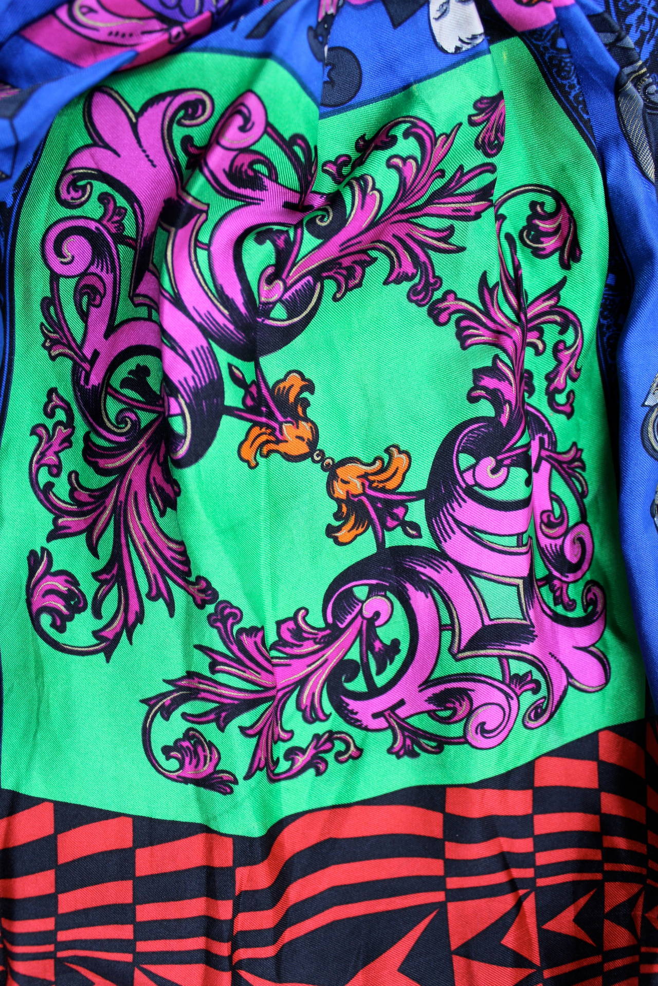 Gianni Versace 1990/1 Capriccio Silk Skirt For Sale 3